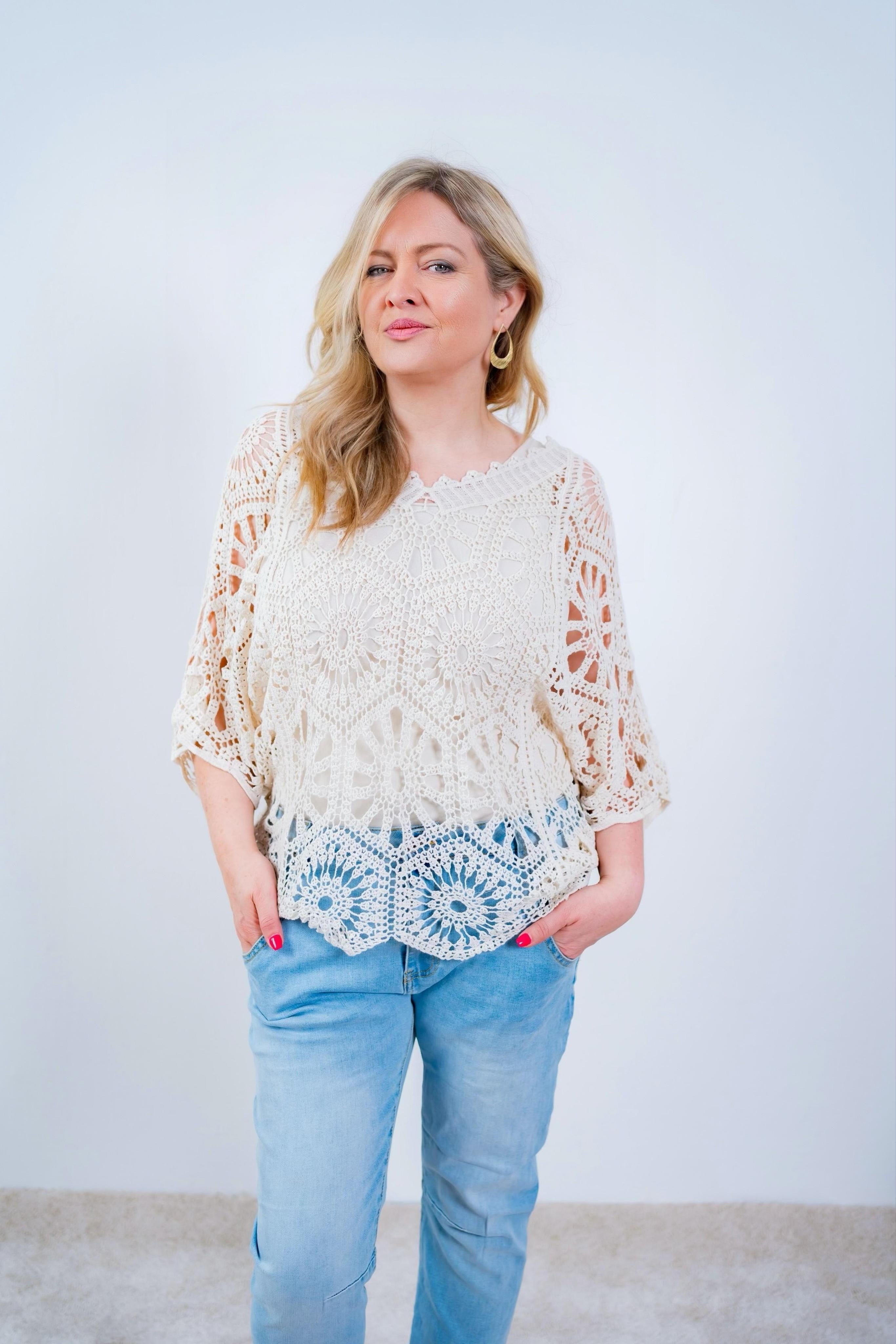 Häkelpullover mit V-Ausschnitt, beige