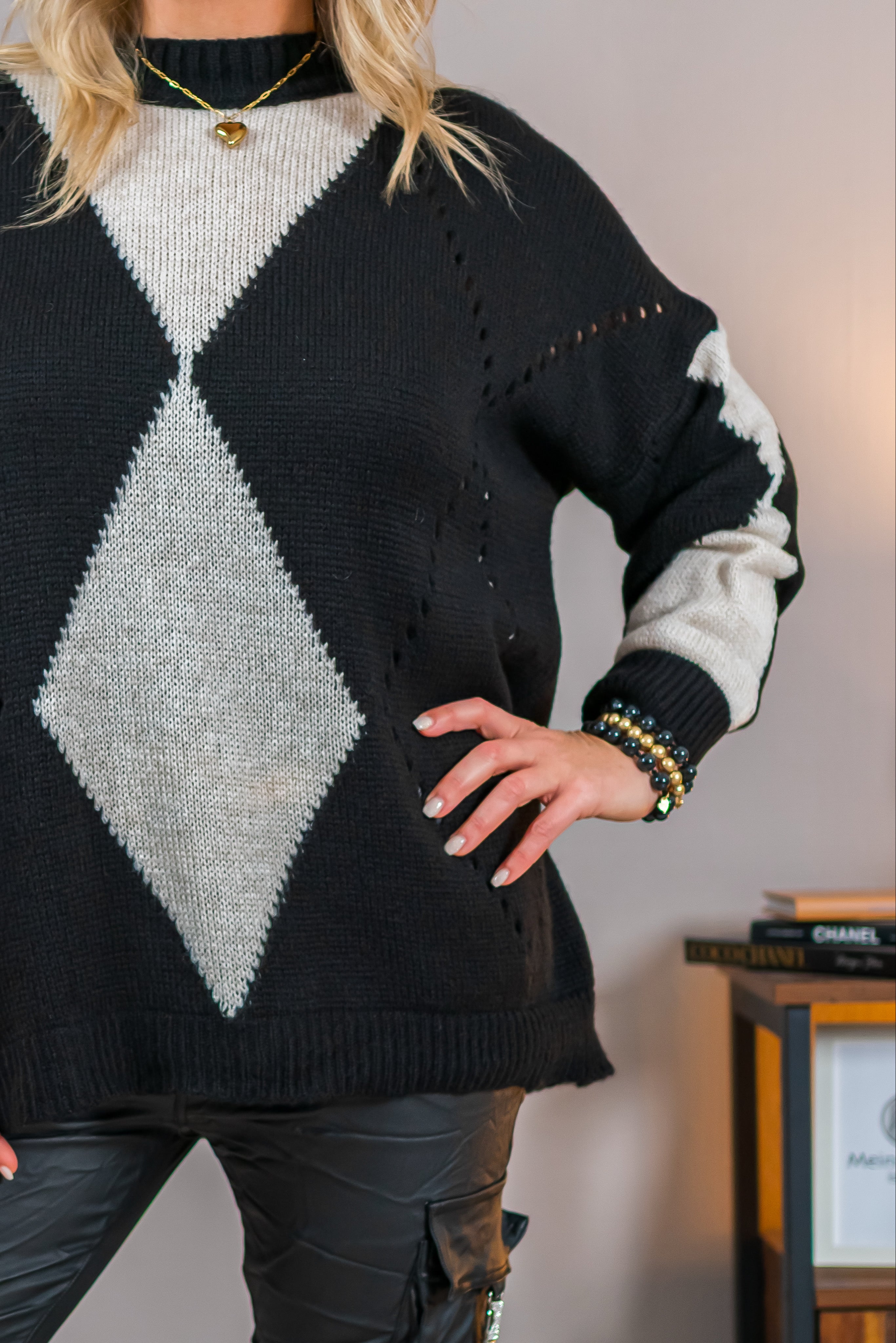 Edler Strickpullover mit Rautenmuster, schwarz/ecru