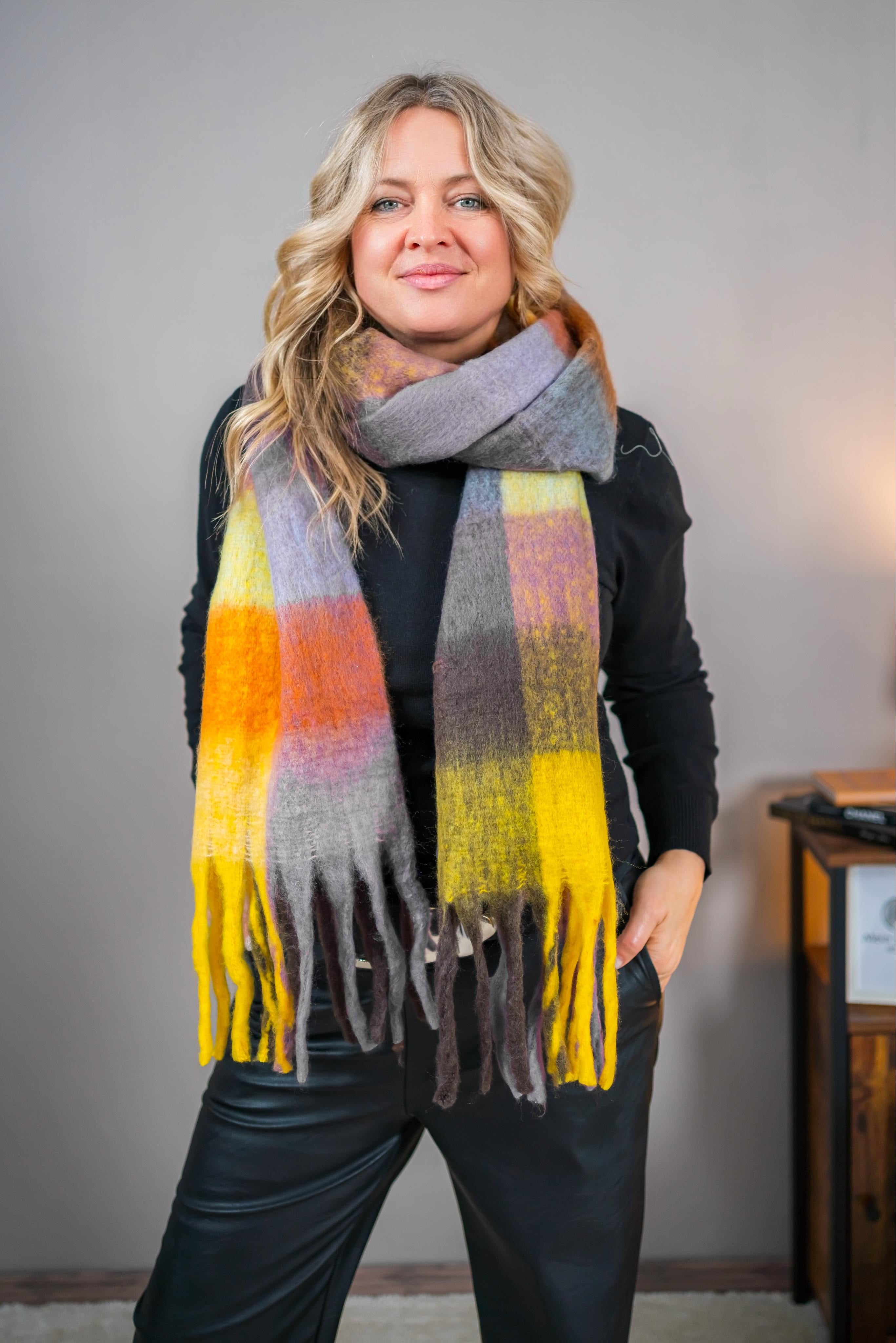 Karoschal in Gelb und Lila aus Viskose