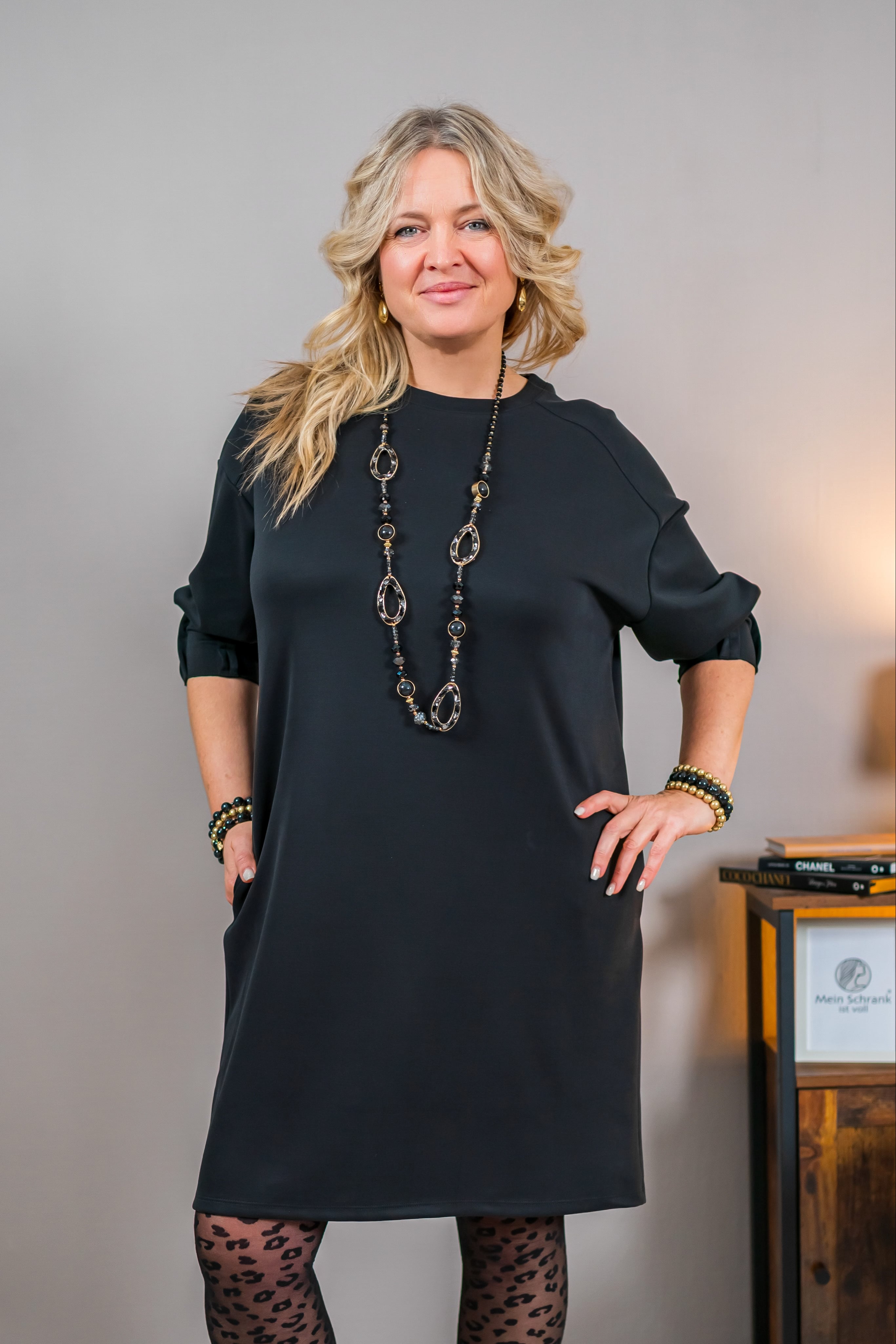 Elegantes Sweatshirtkleid, schwarz