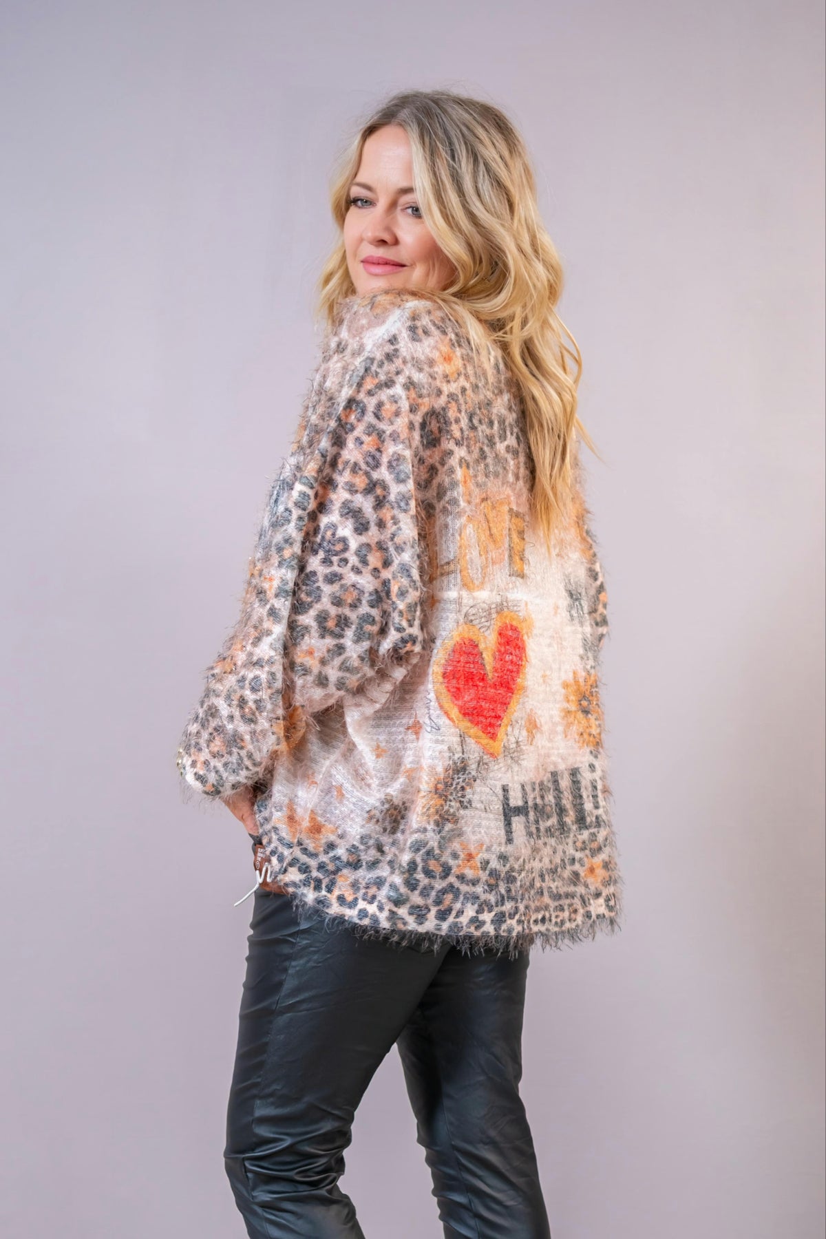 Leo Love Flauschpullover mit V-Neck
