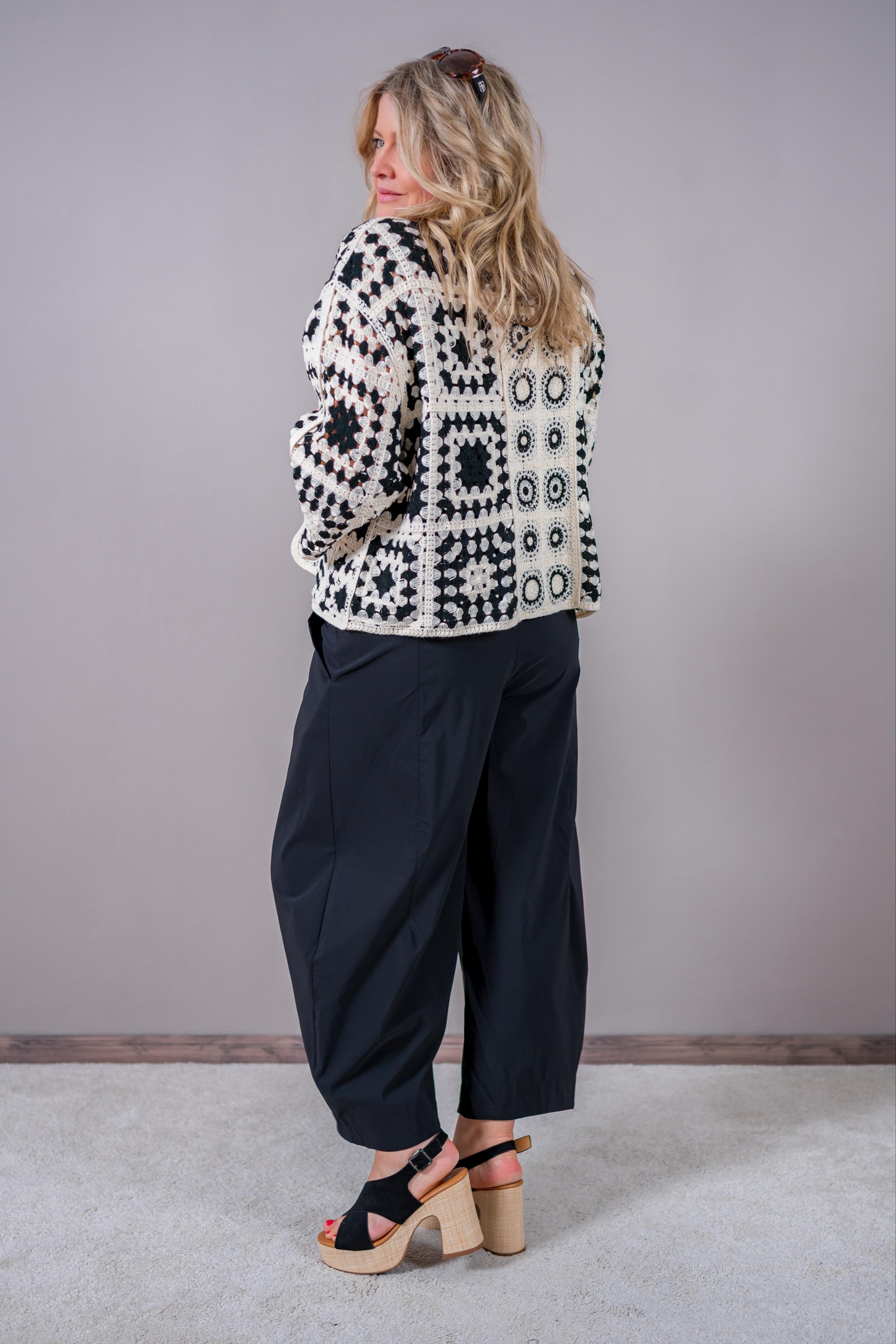 Häkeljacke mit stylischem Muster, creme/schwarz