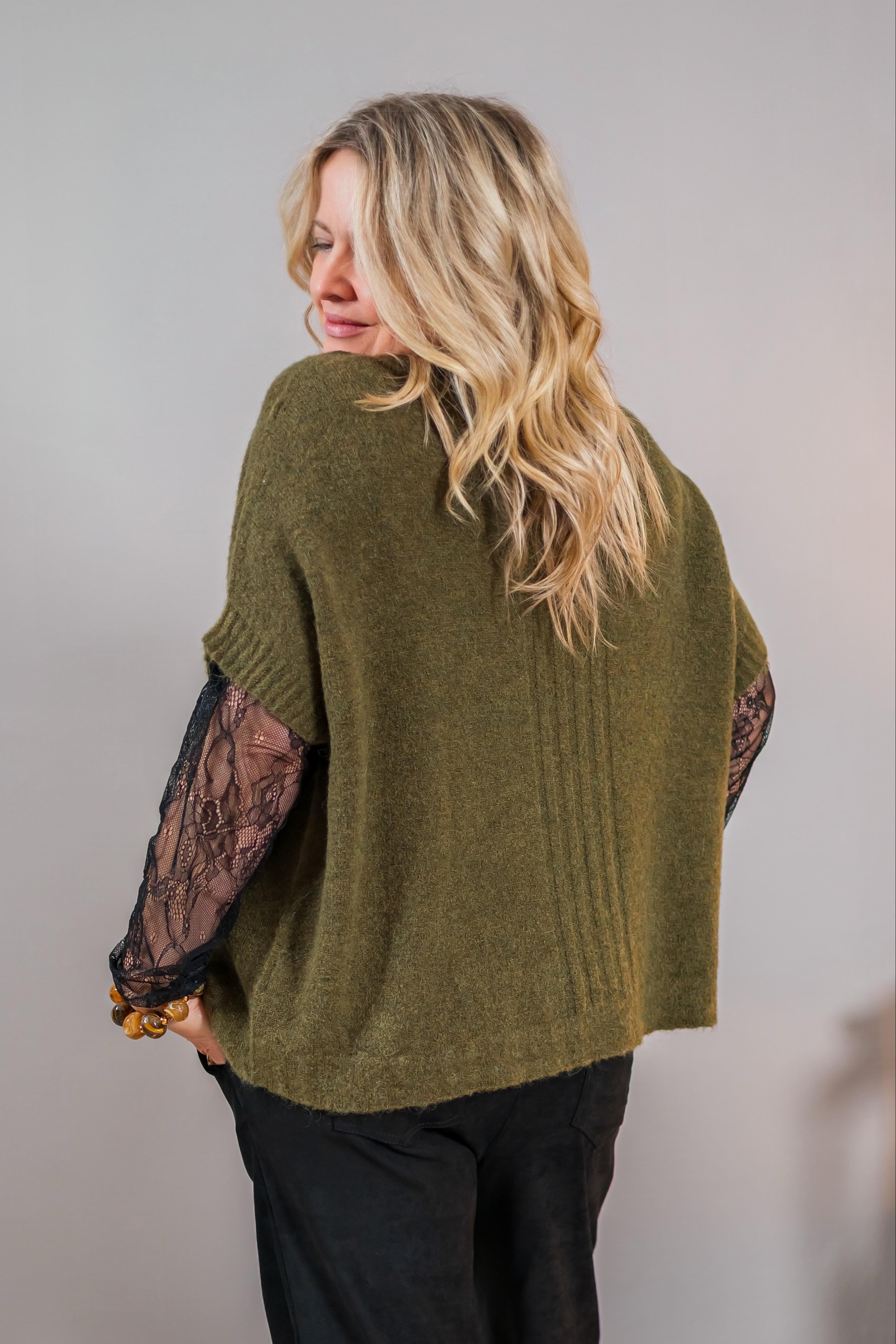 Kurzarm Oversized-Feinstrickpullover, olivgrün