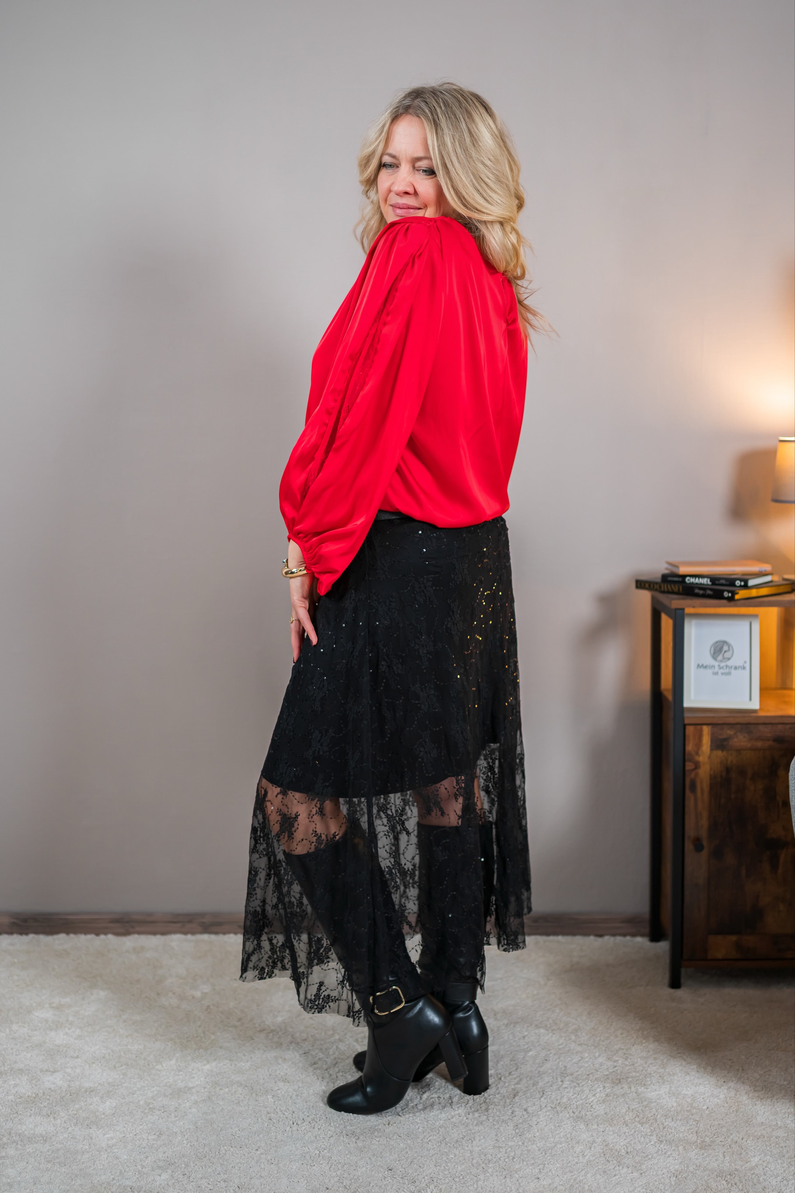 Bluse mit leichtem Glanz, rot