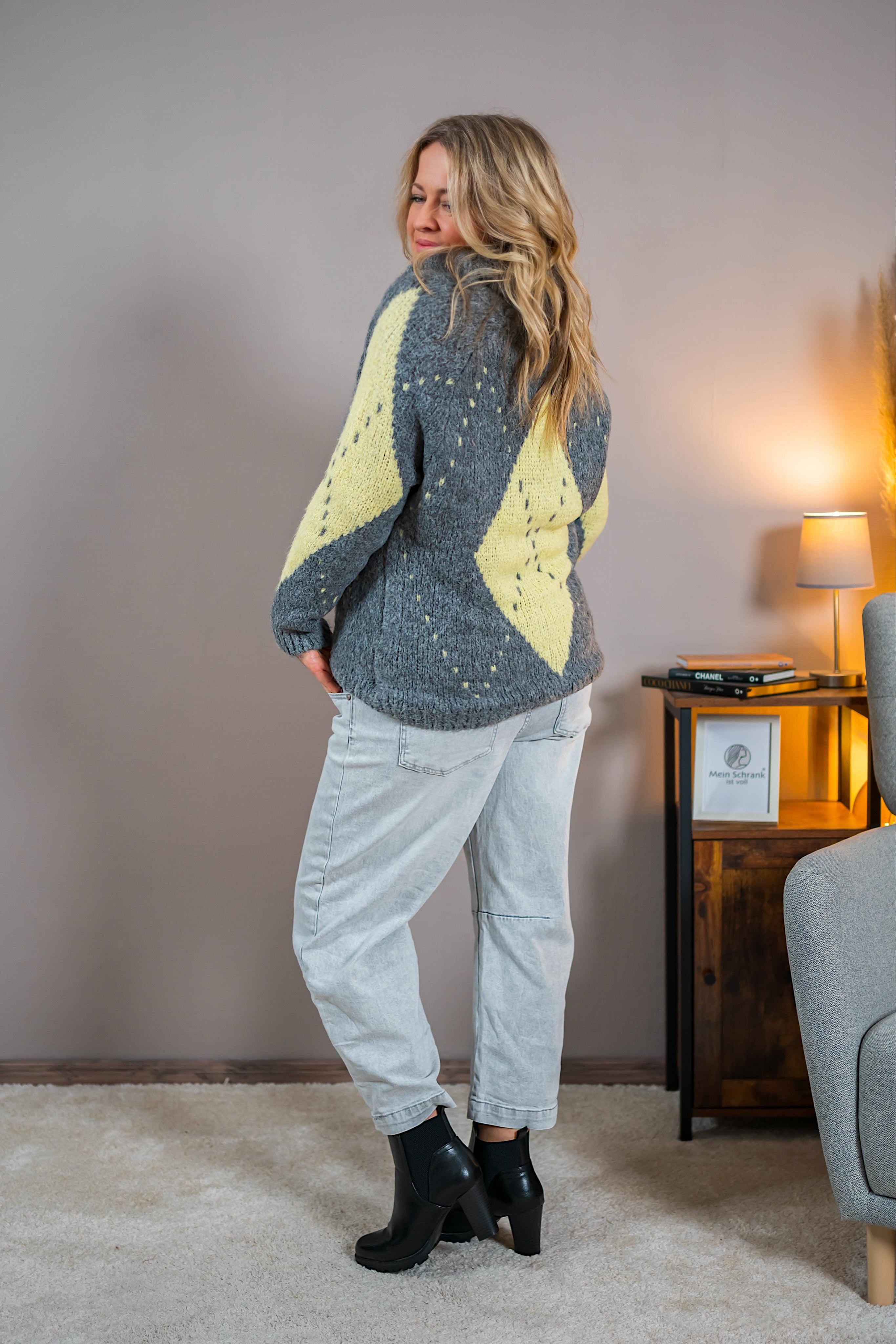 Strickpullover mit Rautenmuster und Schalkragen, grau/gelb