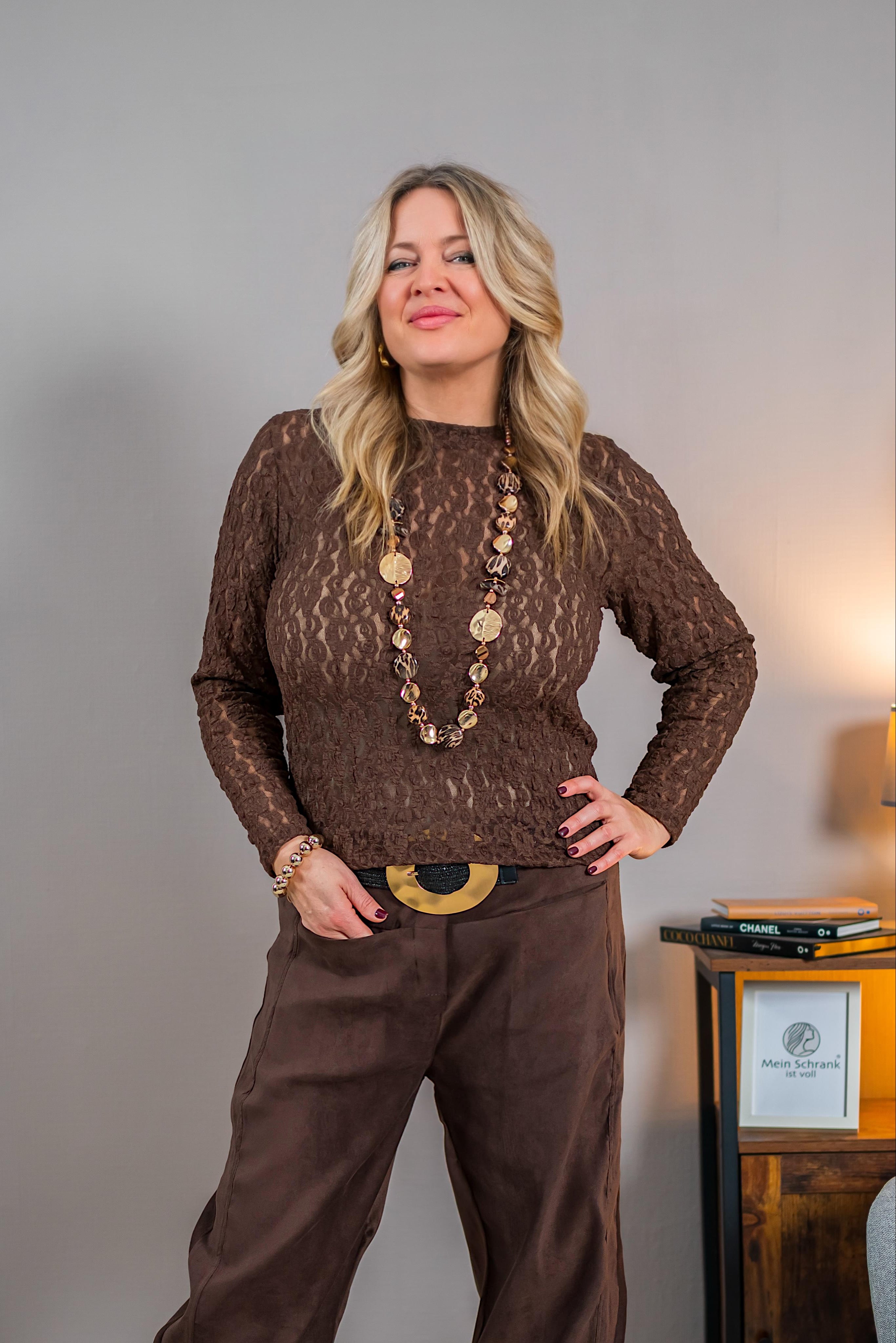 Leichtes Langarmshirt mit Spitze, braun