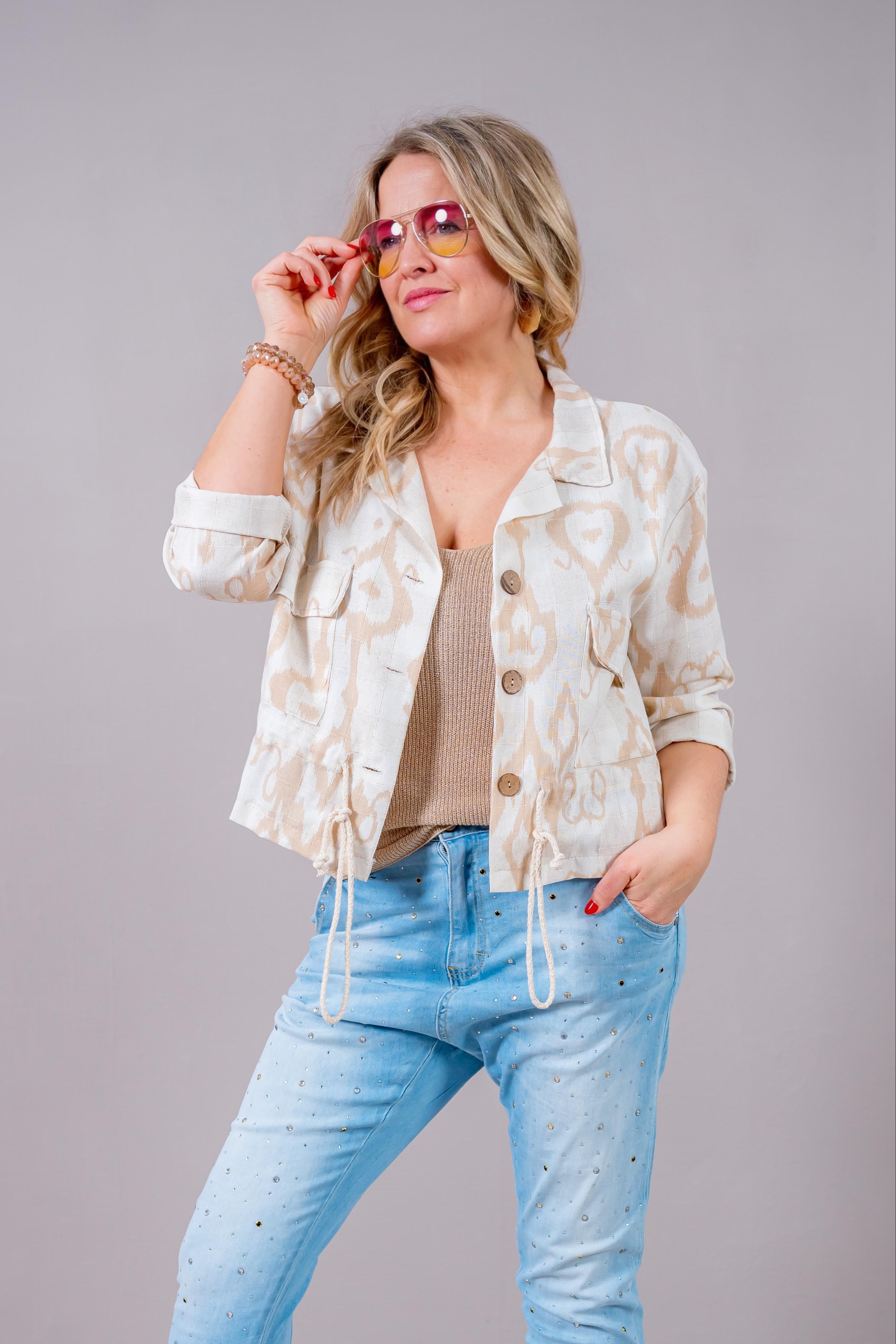 Stylische Kurzjacke mit Design und Details, creme/beige