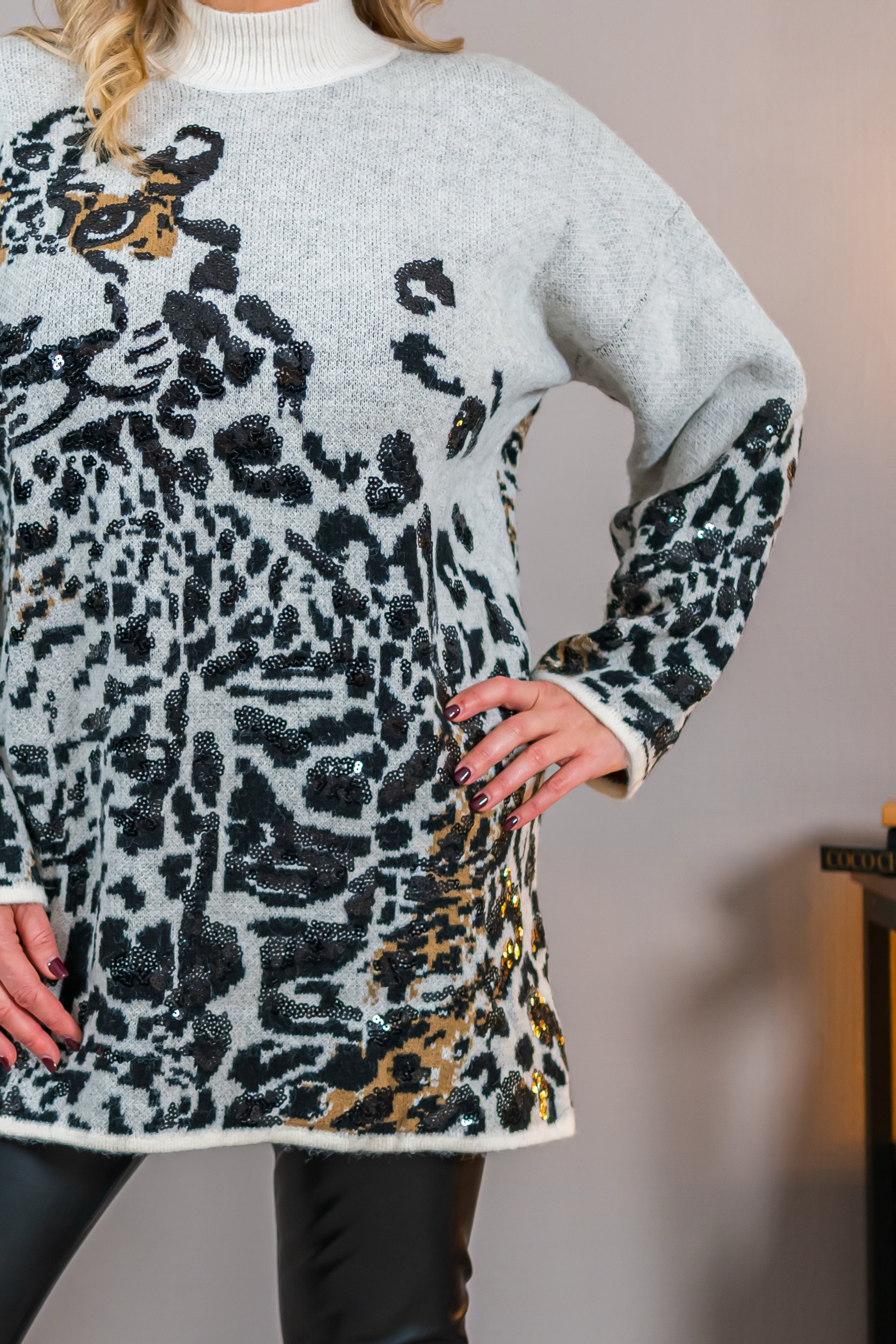 Strickkleid mit Pailletten-Muster