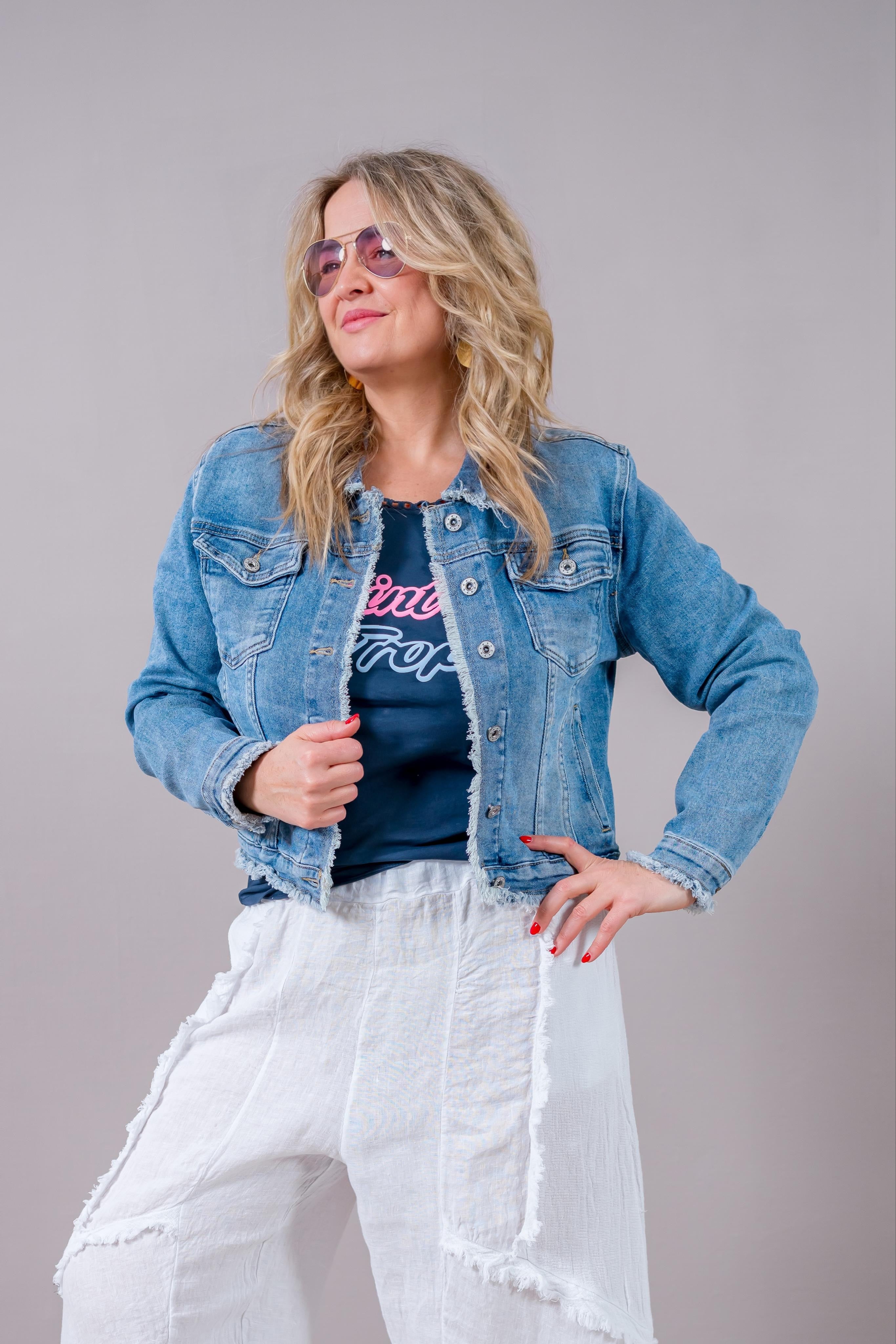 Jeansjacke mit Fransen