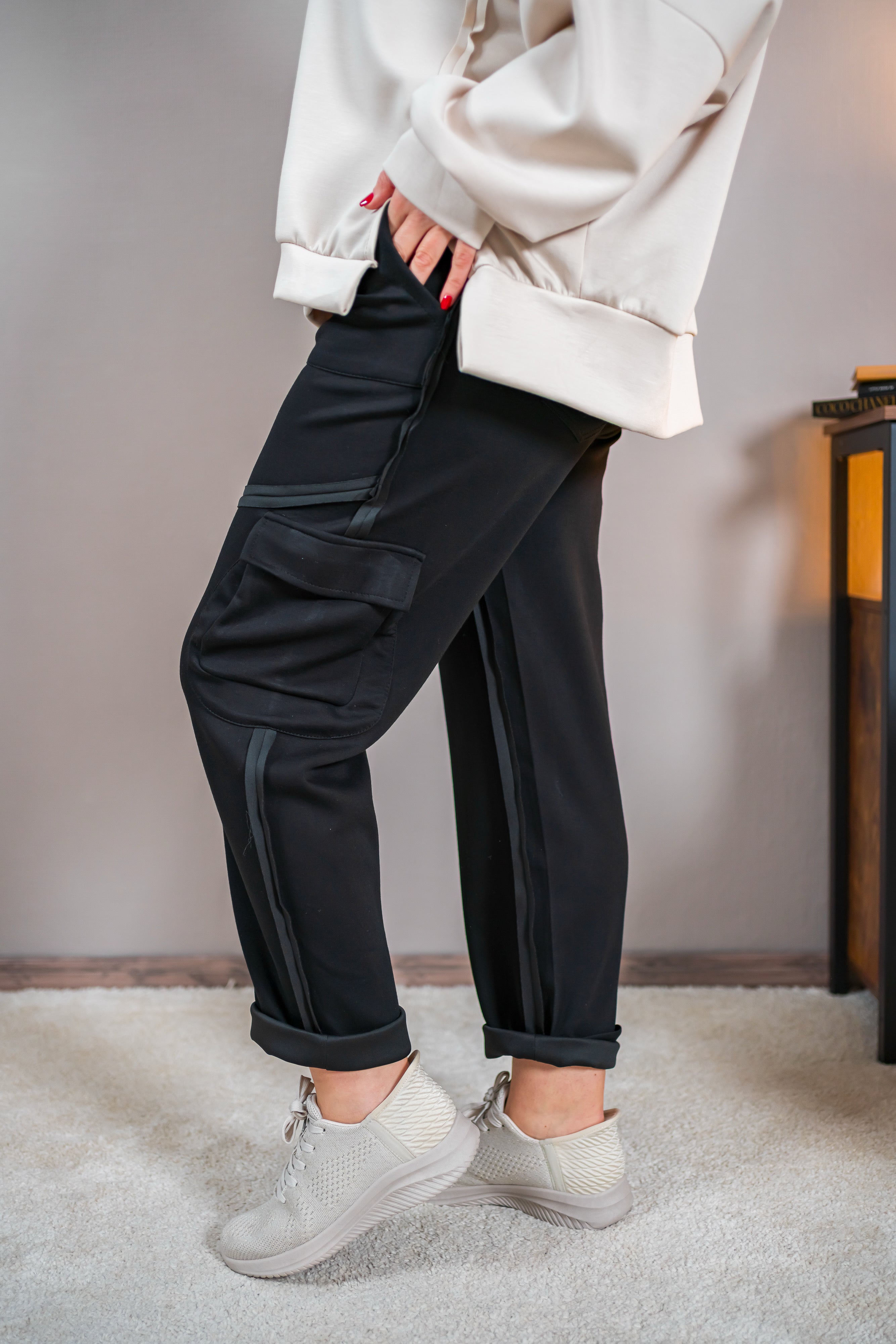 Cargo-Stretchhose mit Ziernähten, schwarz