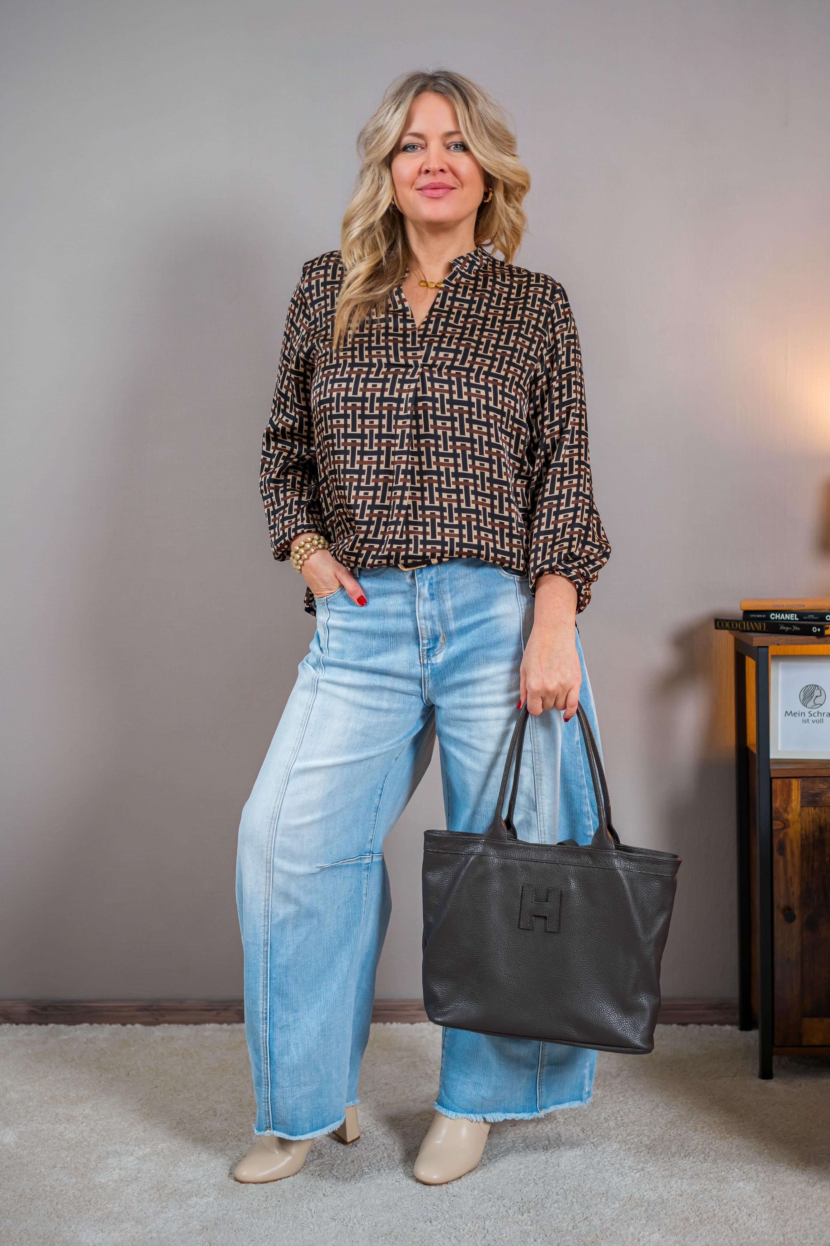 Leichte Bluse, gemustert