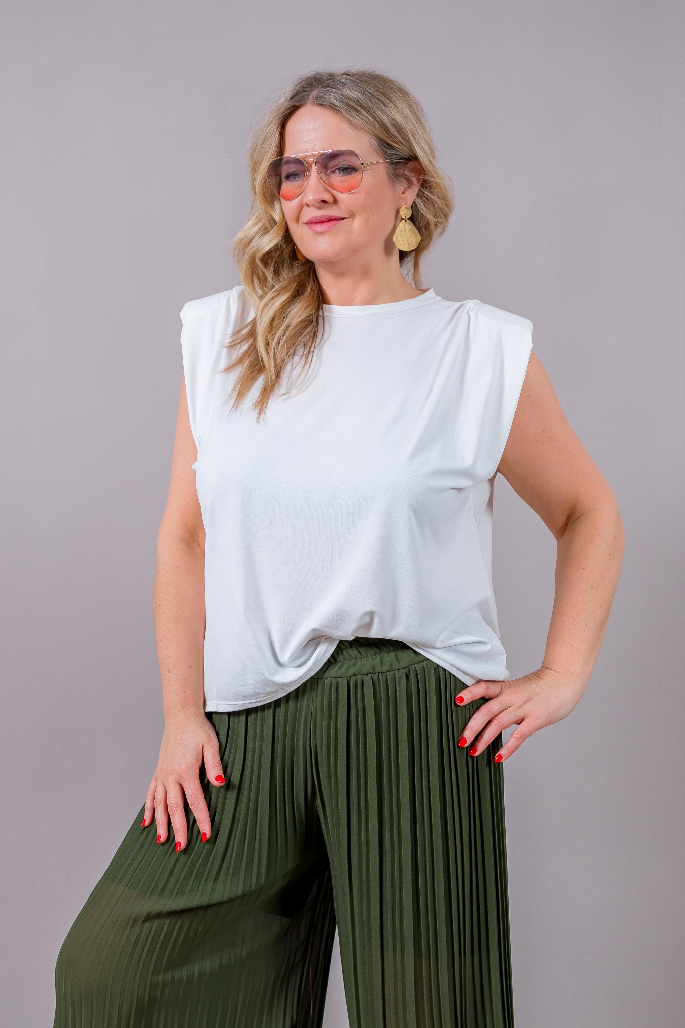 Ärmelloses Shirt mit Schulterpolstern, off-white