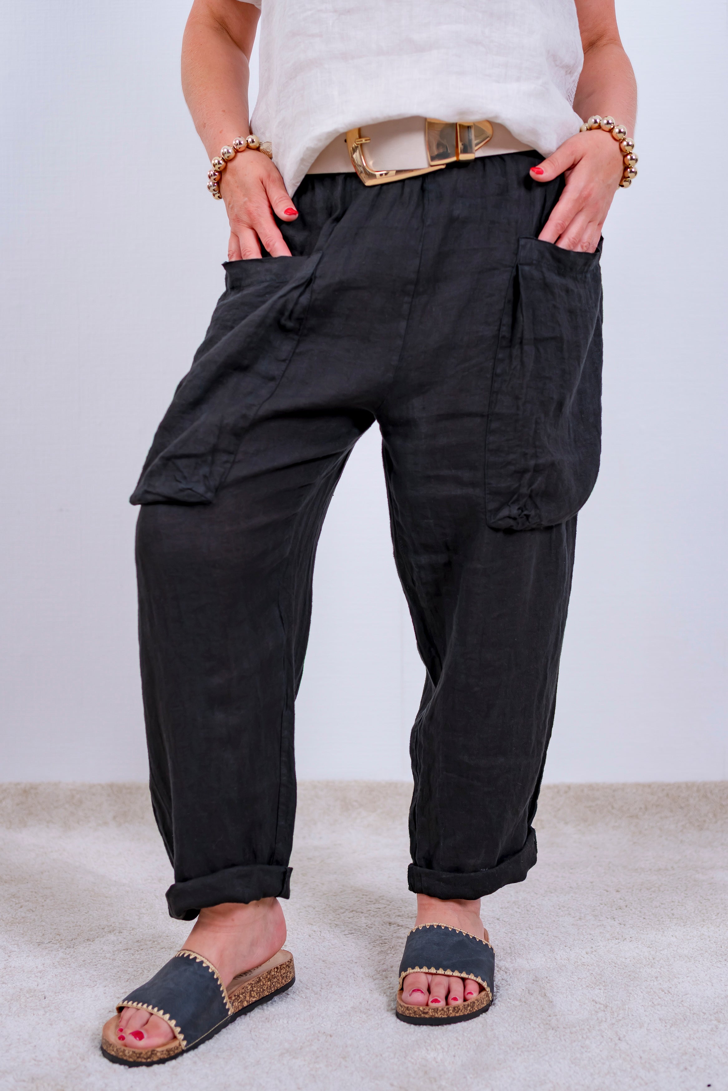 Leinenhose mit großen Taschen, schwarz
