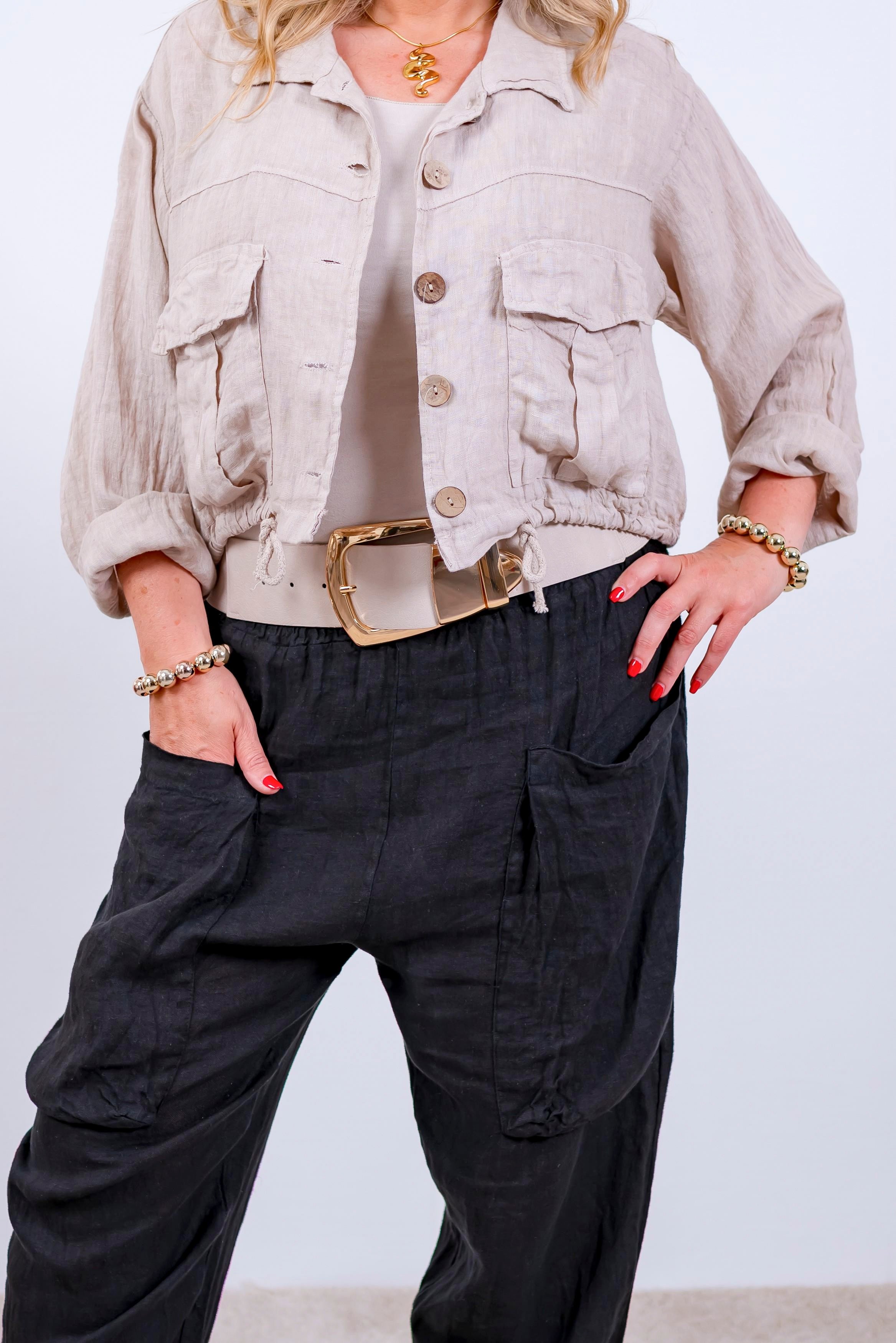 Leinenhose mit großen Taschen, schwarz