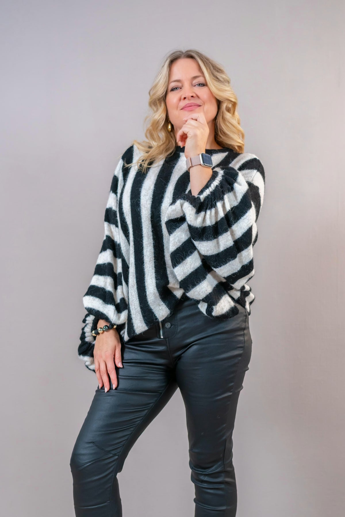 Oversize Strickpullover 'Bold Stripes', schwarz/creme