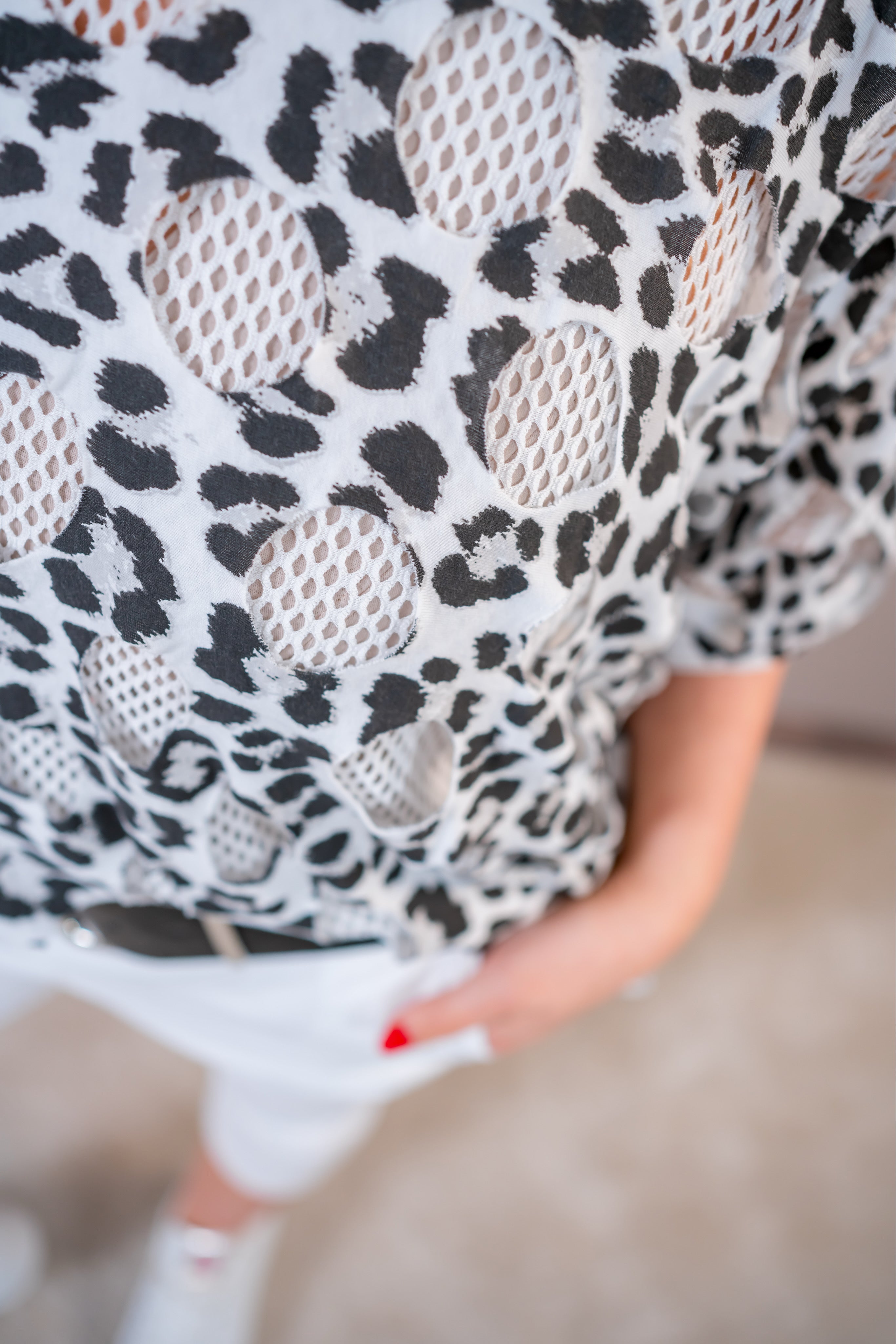 Oversize Bluse Leoprint mit Netz-Einsätzen, schwarz/weiß