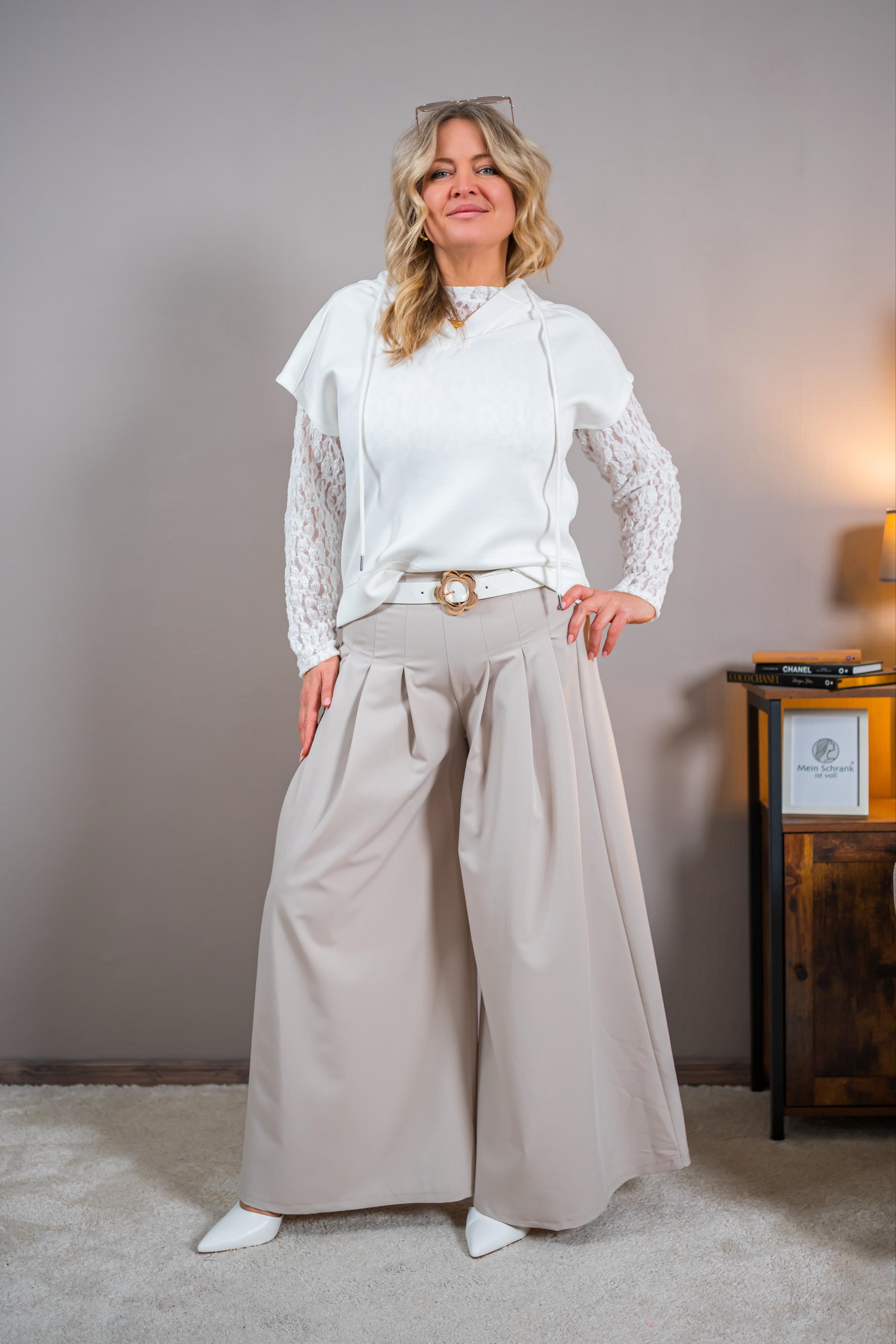 Kurzarm-Hoodie mit V-Ausschnitt, off-white