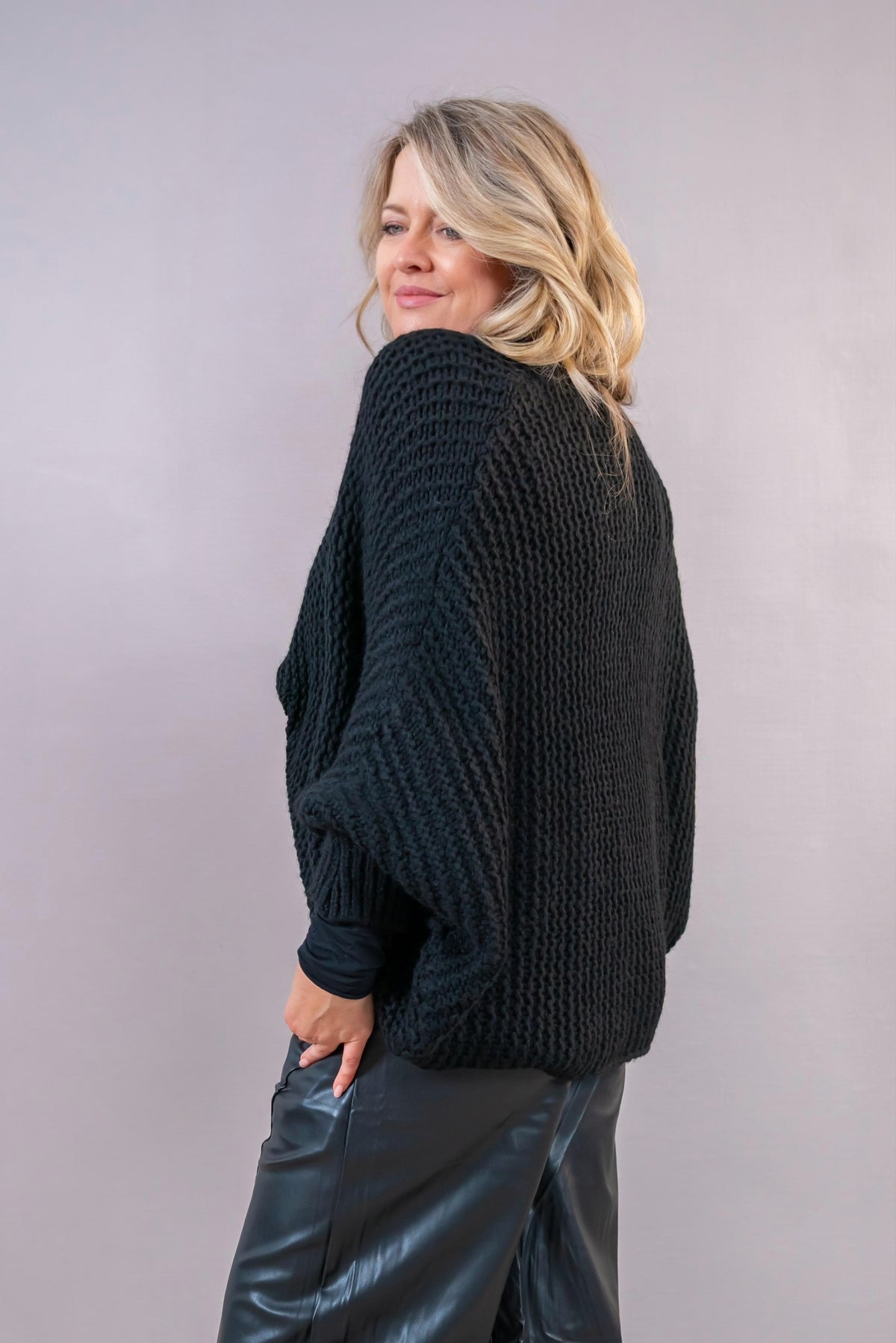 Oversize Wickel-Strickpullover, schwarz