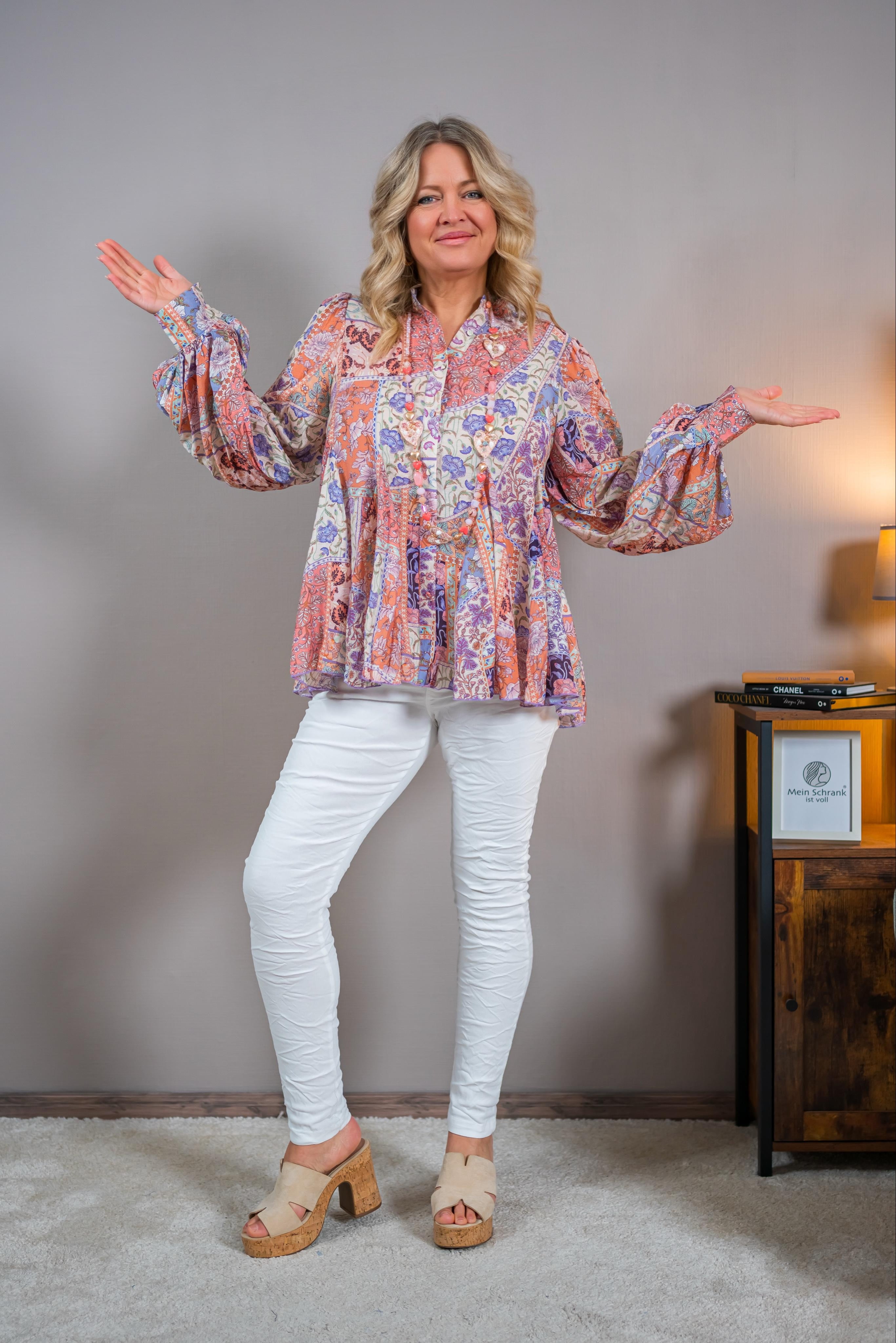 Leichte Tunika mit Patchwork-Blumenprint