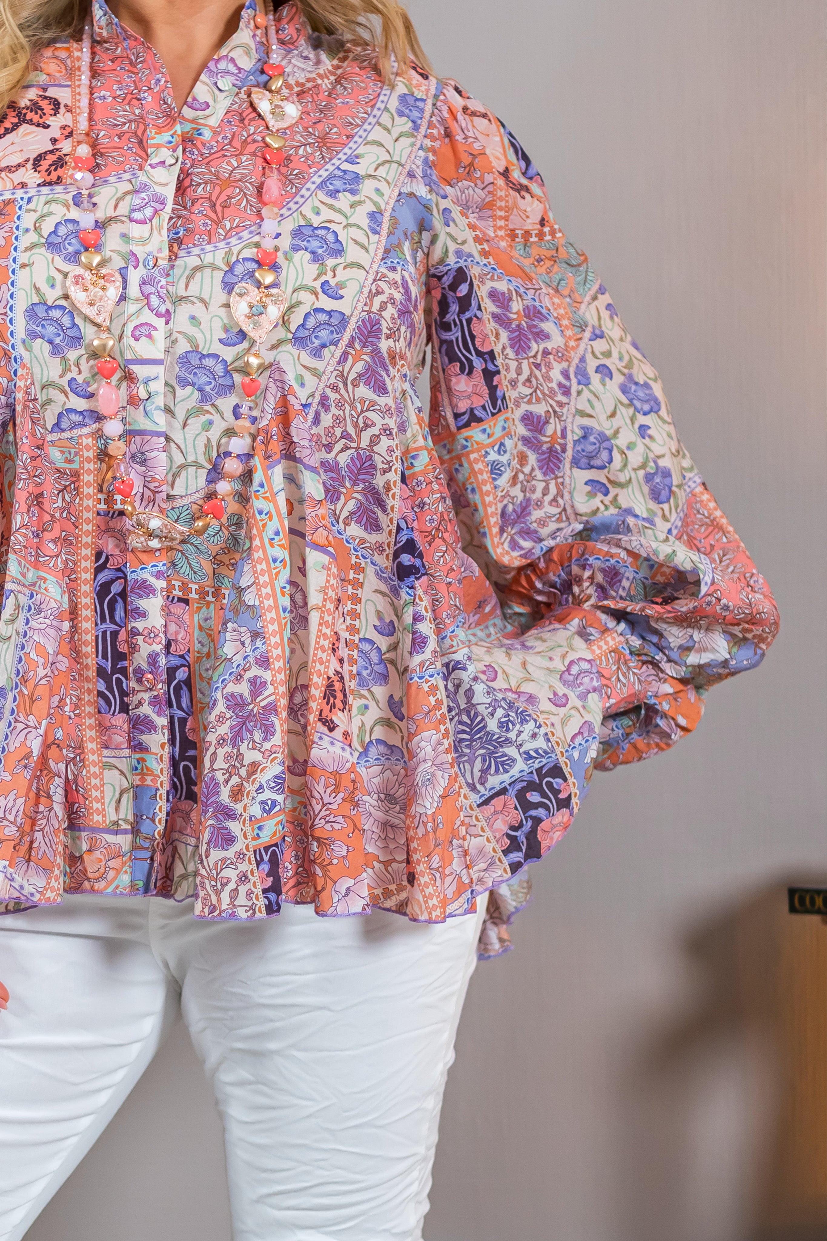 Leichte Tunika mit Patchwork-Blumenprint