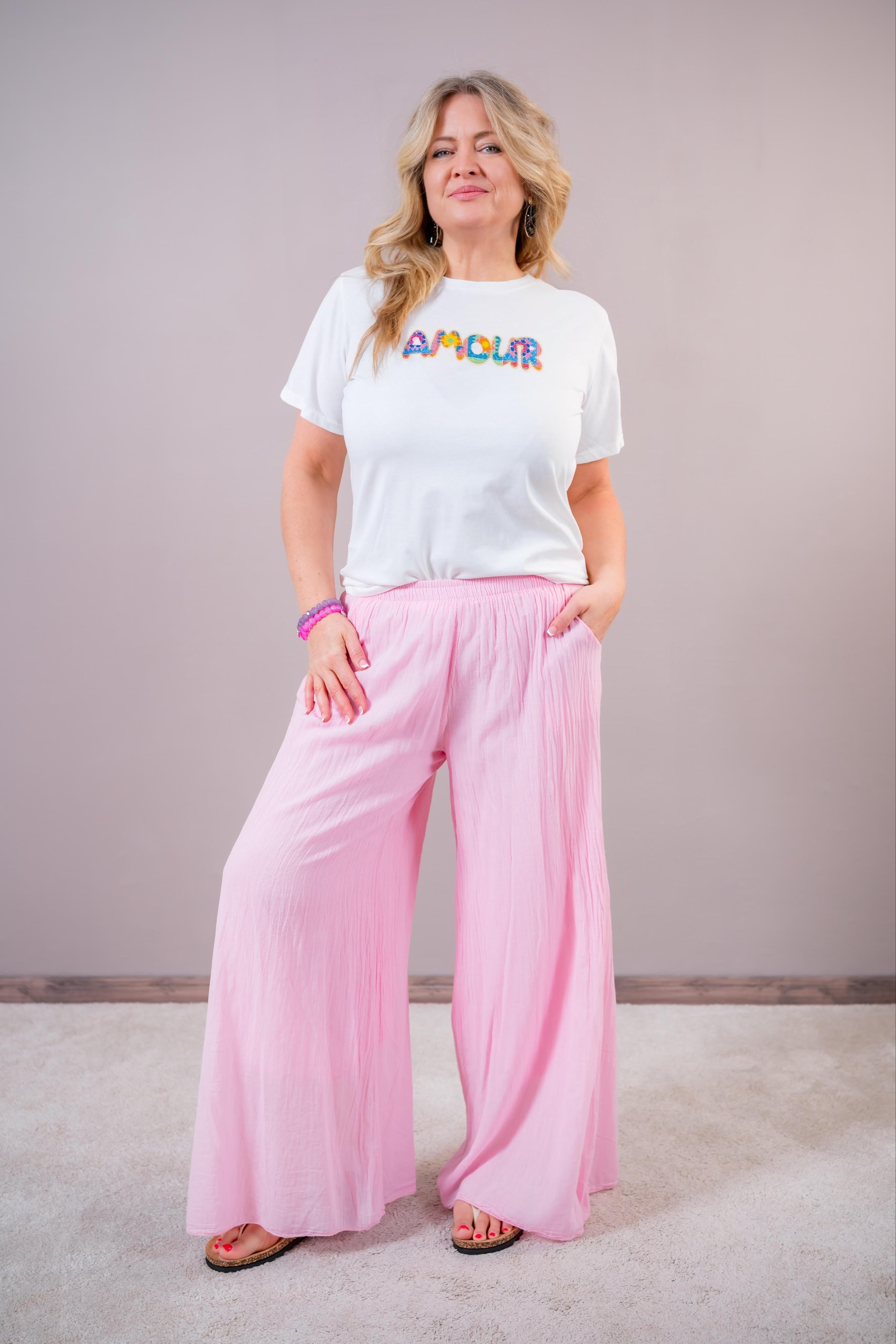 T-Shirt mit Stickerei