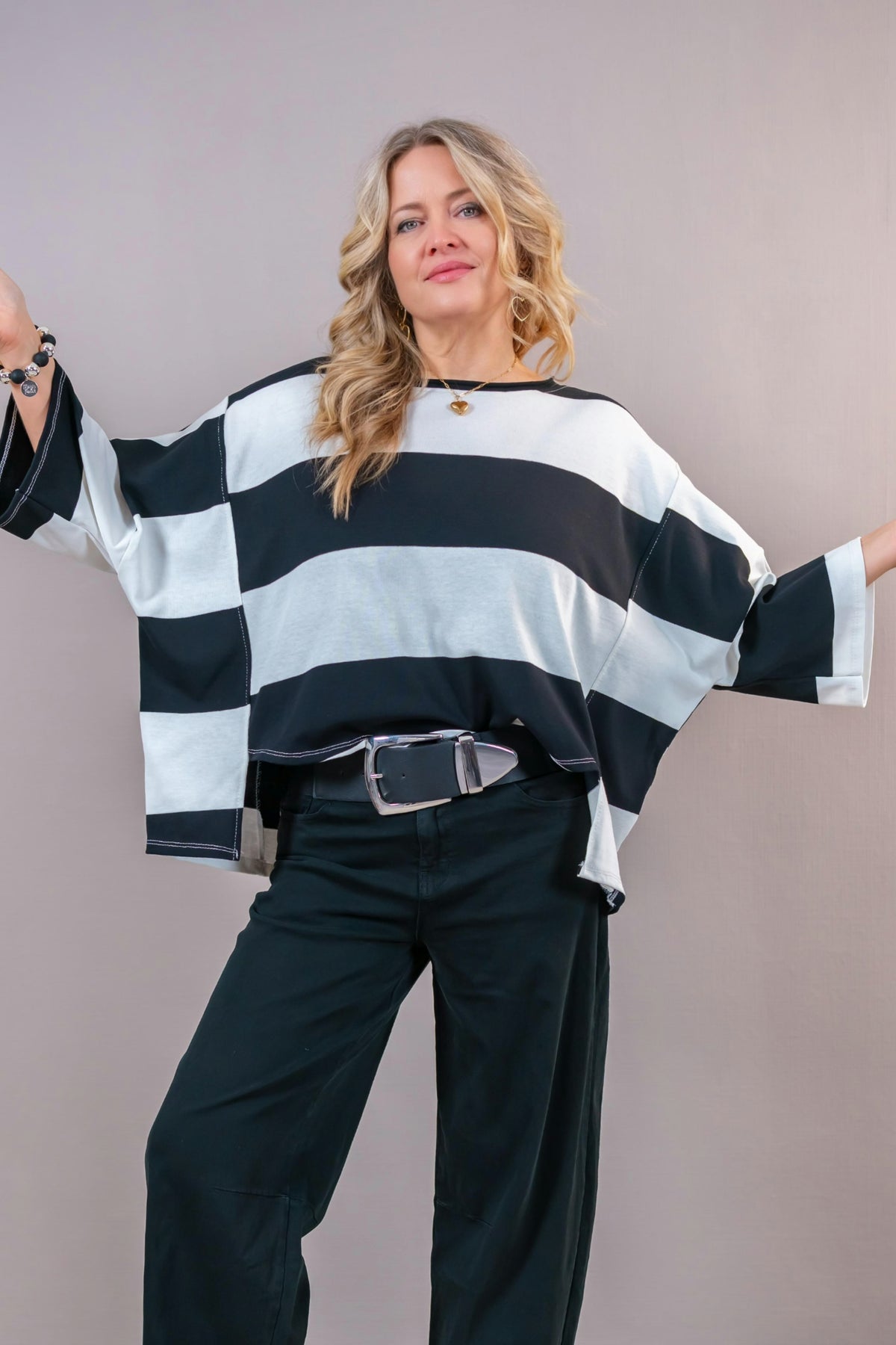 Oversize-Sweatshirt mit Blockstreifen, schwarz/weiß