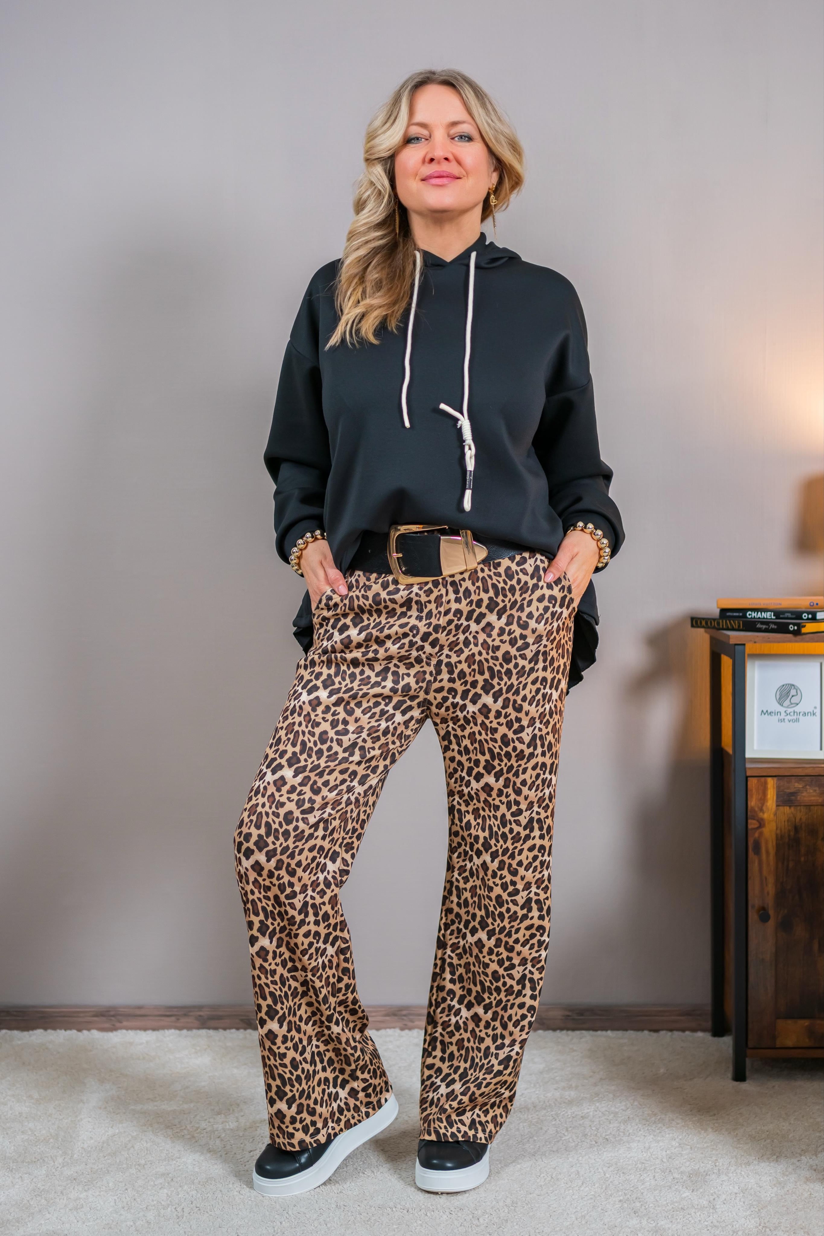 Weiche Hose mit Leoprint