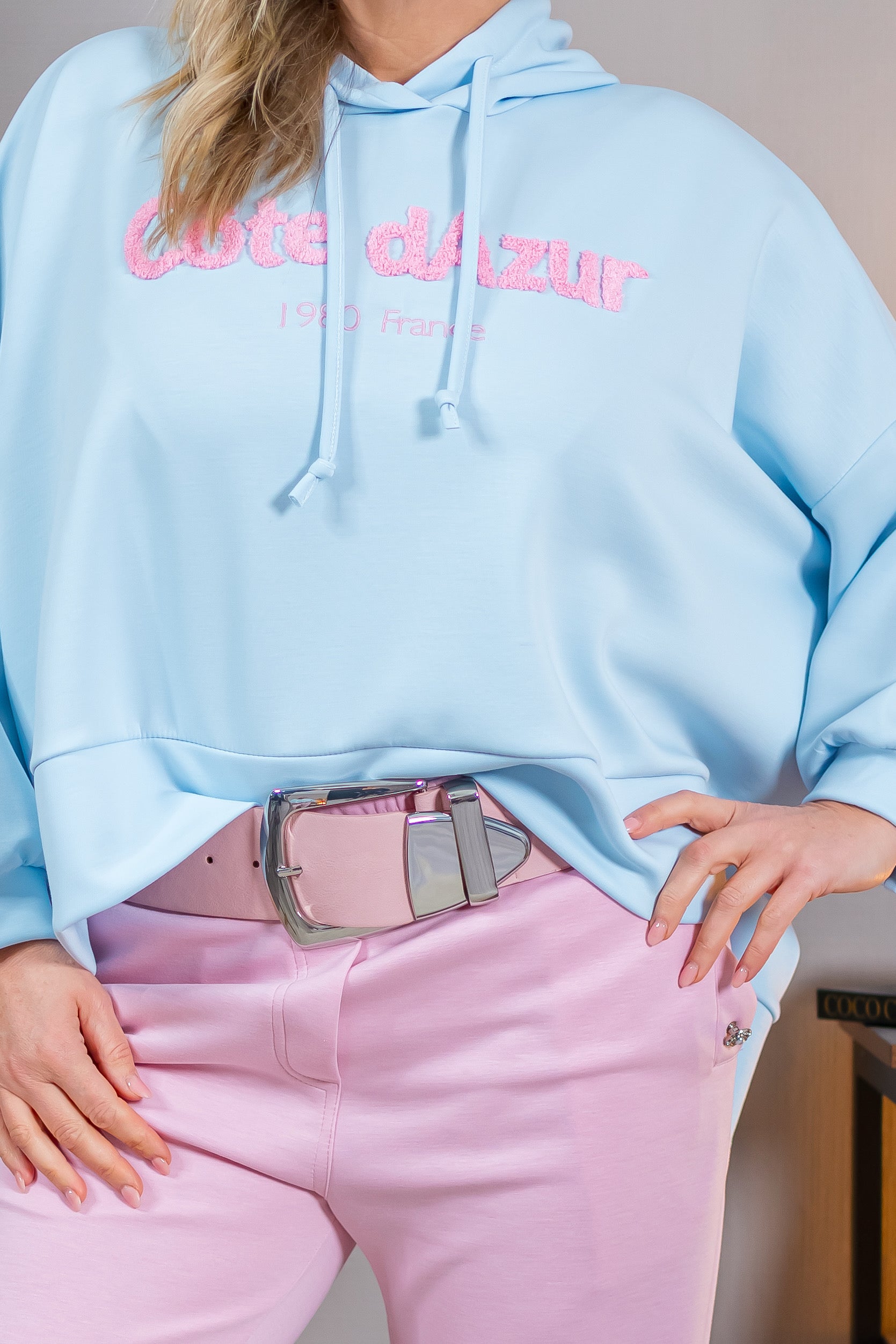 Leichter Hoodie mit Flockprint, himmelblau