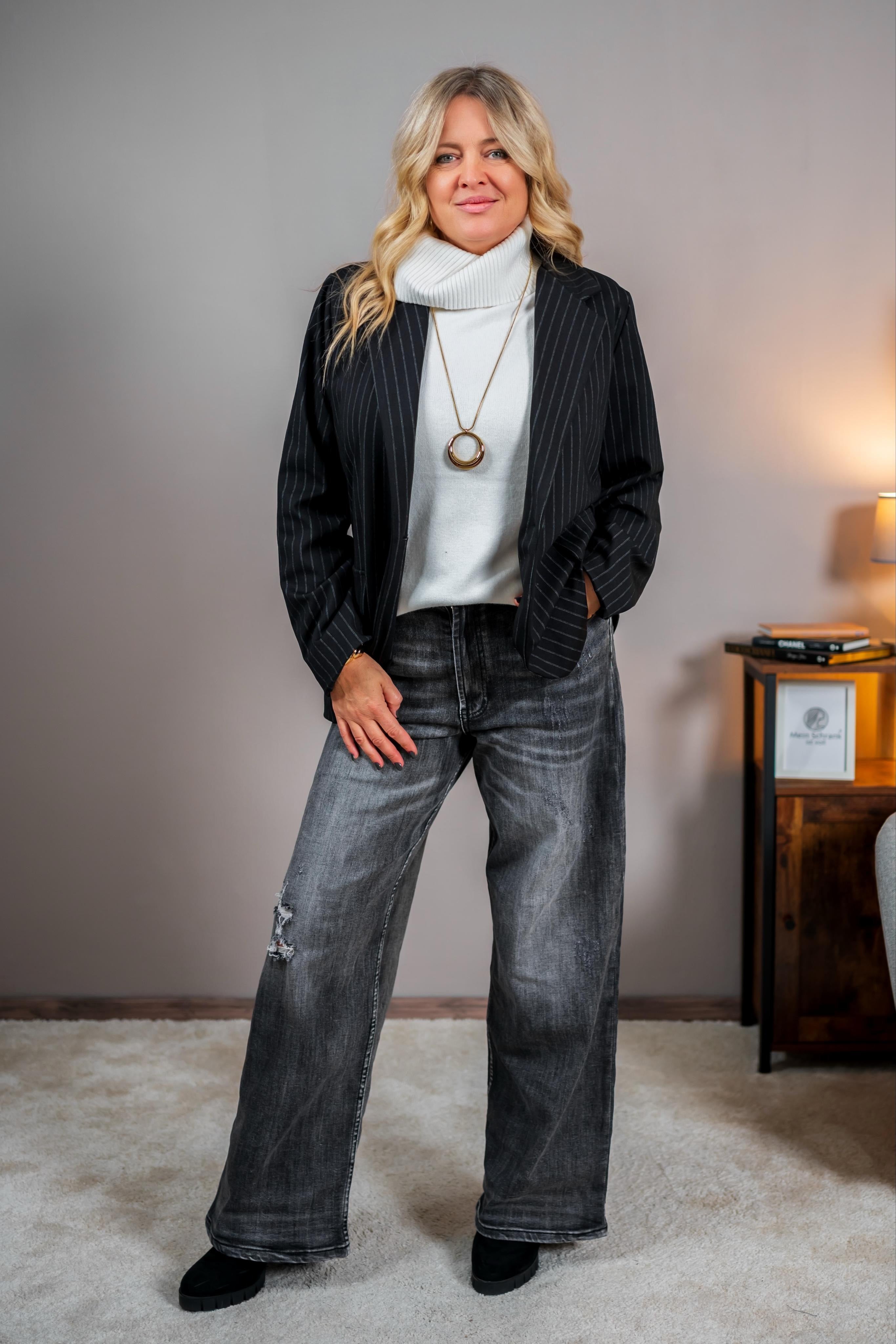 Blazer mit Nadelstreifen, schwarz