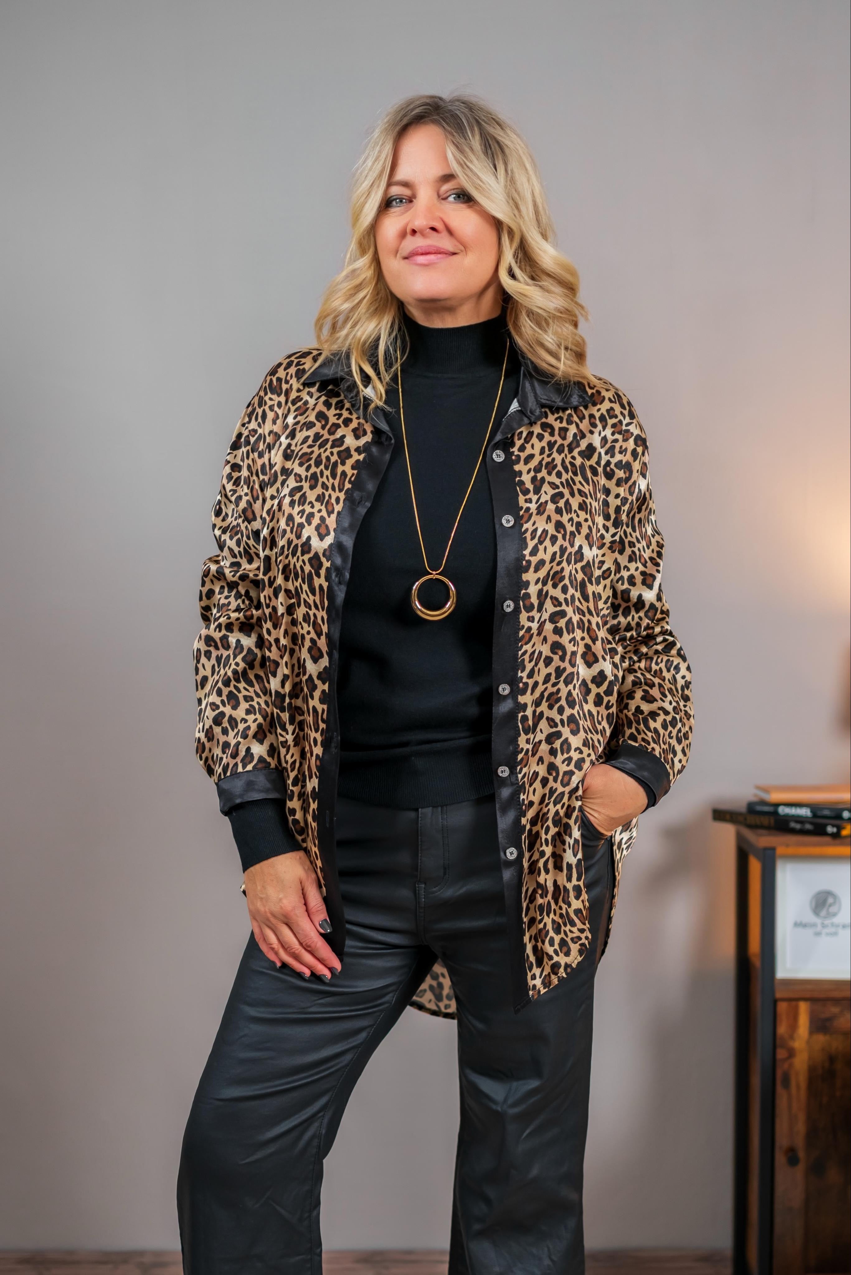 Leoprint Bluse aus Viskose