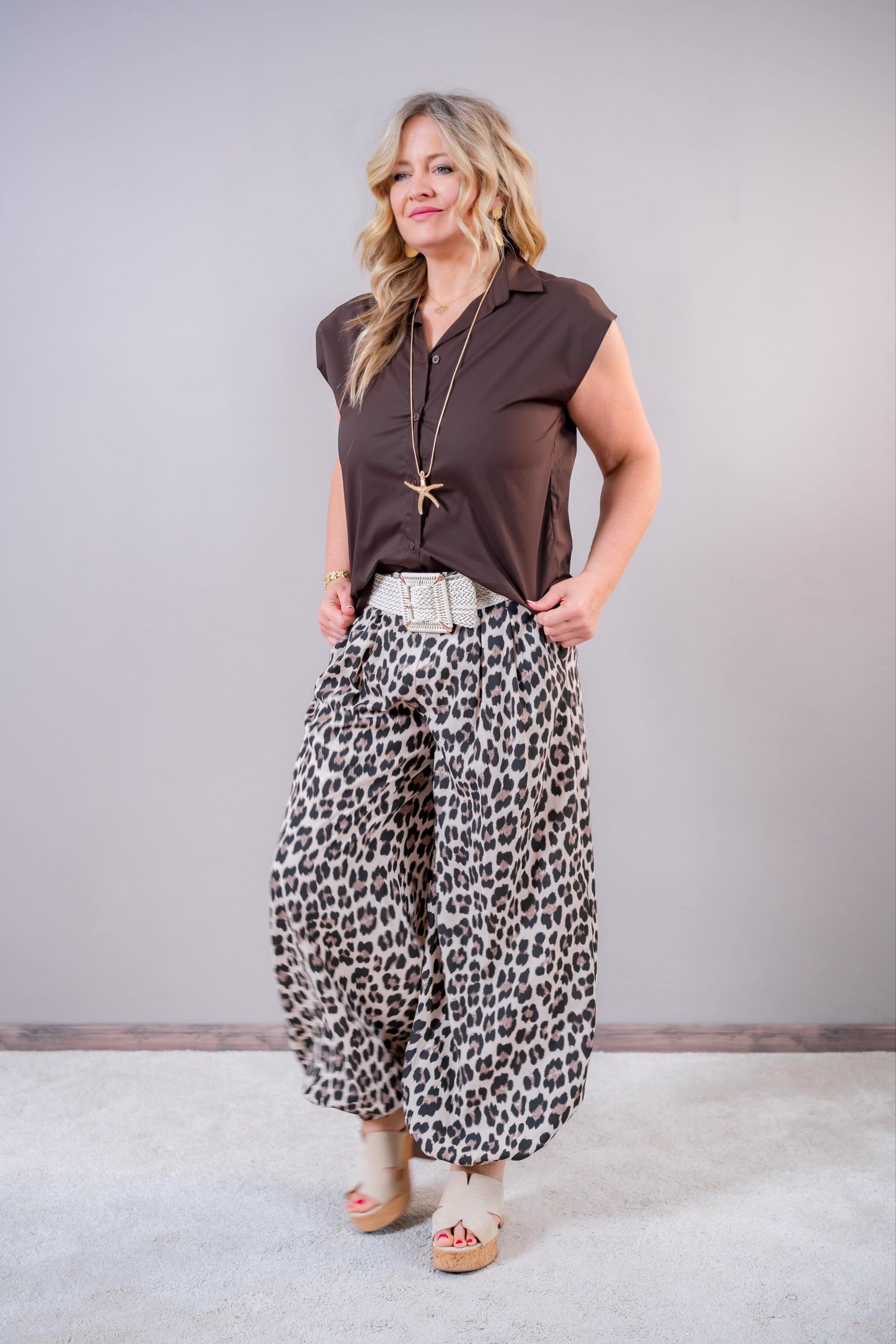 Ärmellose Bluse mit Hemdkragen, schokobraun