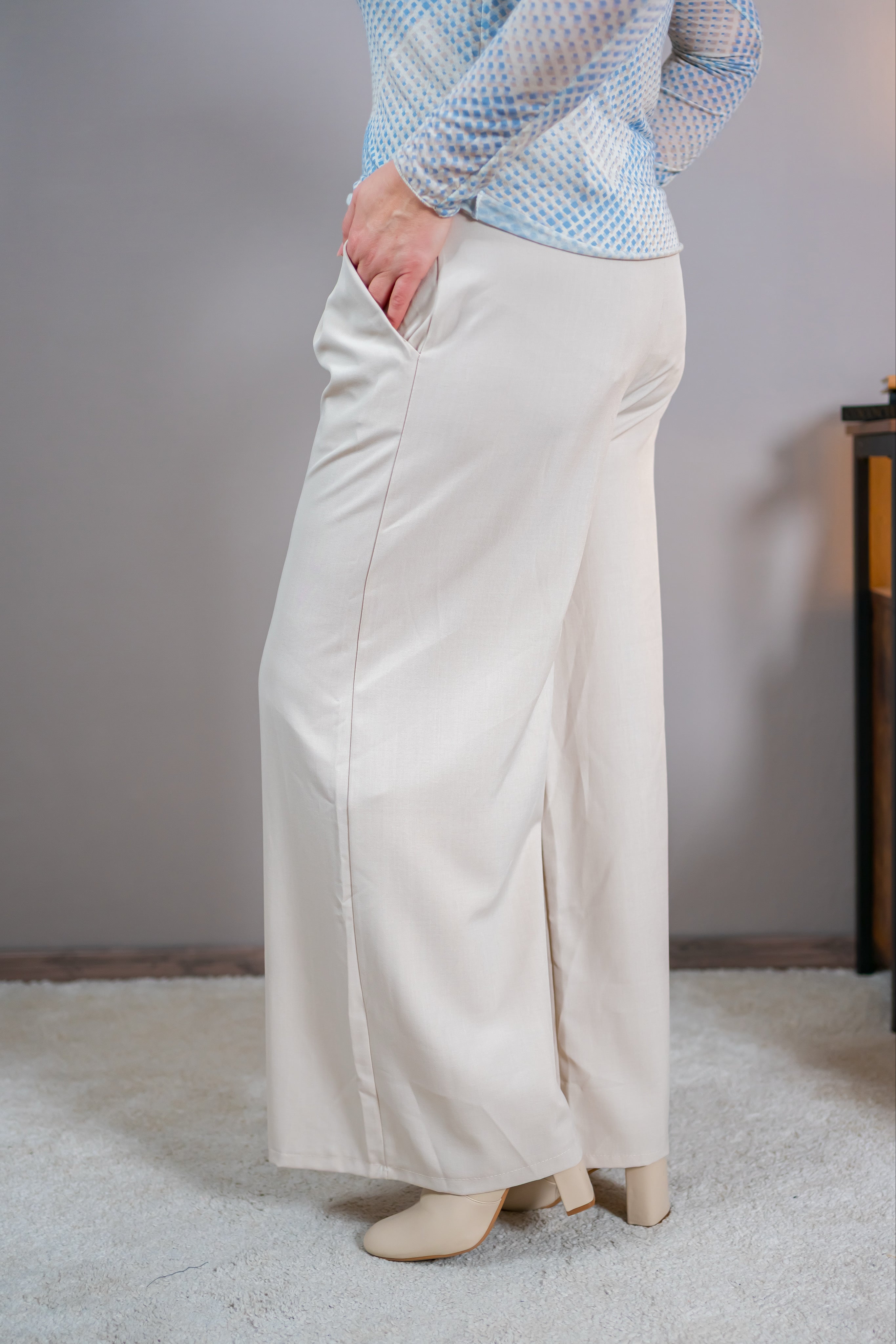 Hose mit weitem Bein, beige