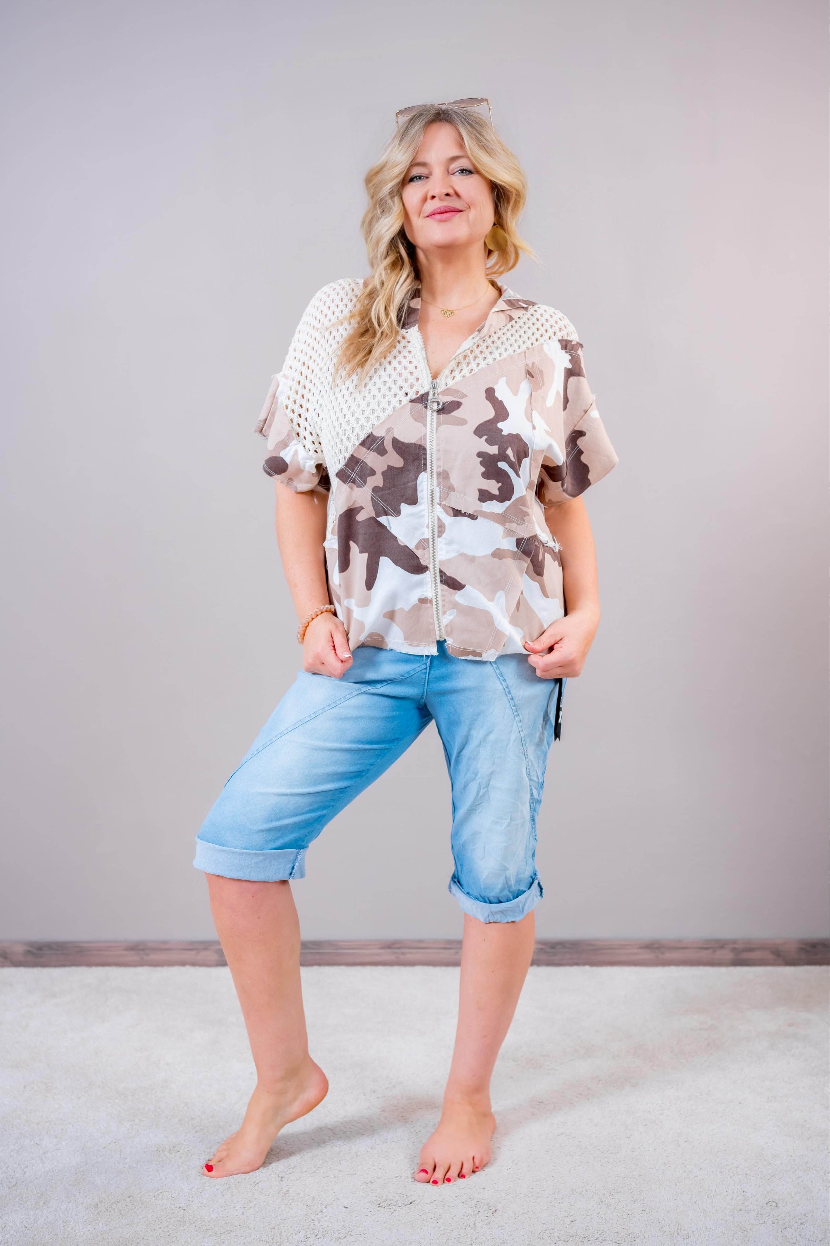 Camouflage-Jacke mit Lochstrick-Detail, braun/creme/beige
