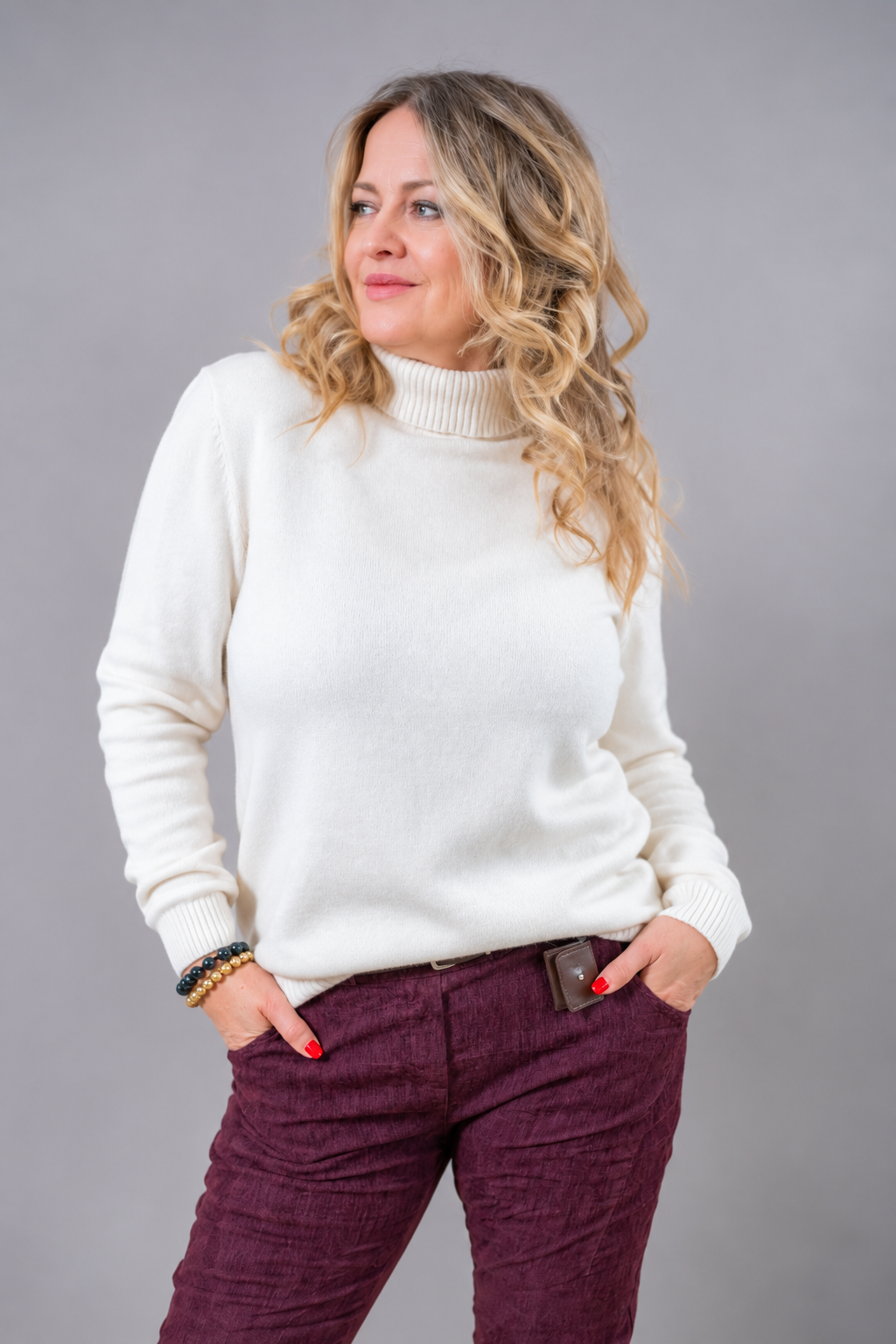 Strickpullover mit Rollkragen, creme