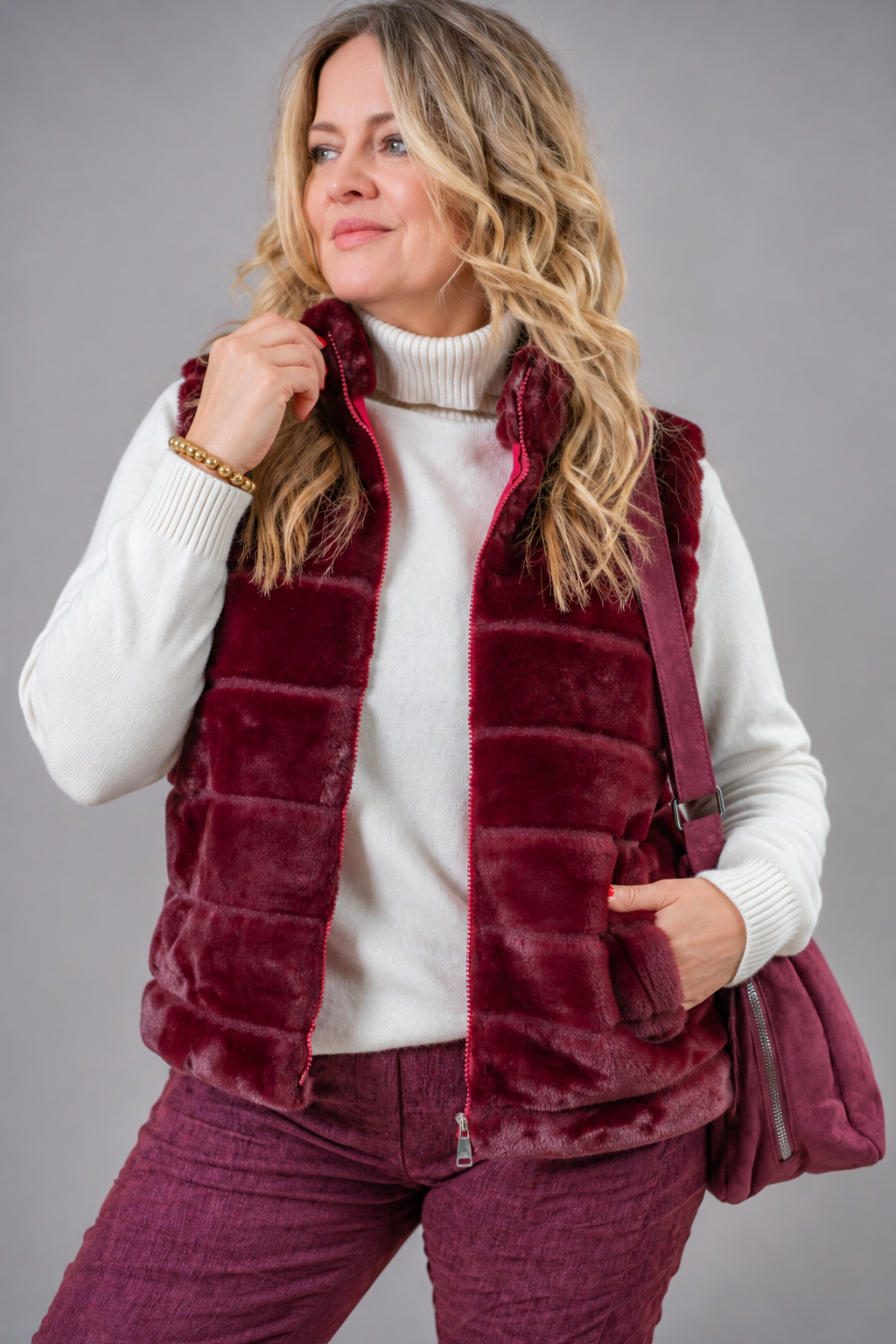 Kuschelige Fake Fur Weste, burgundy