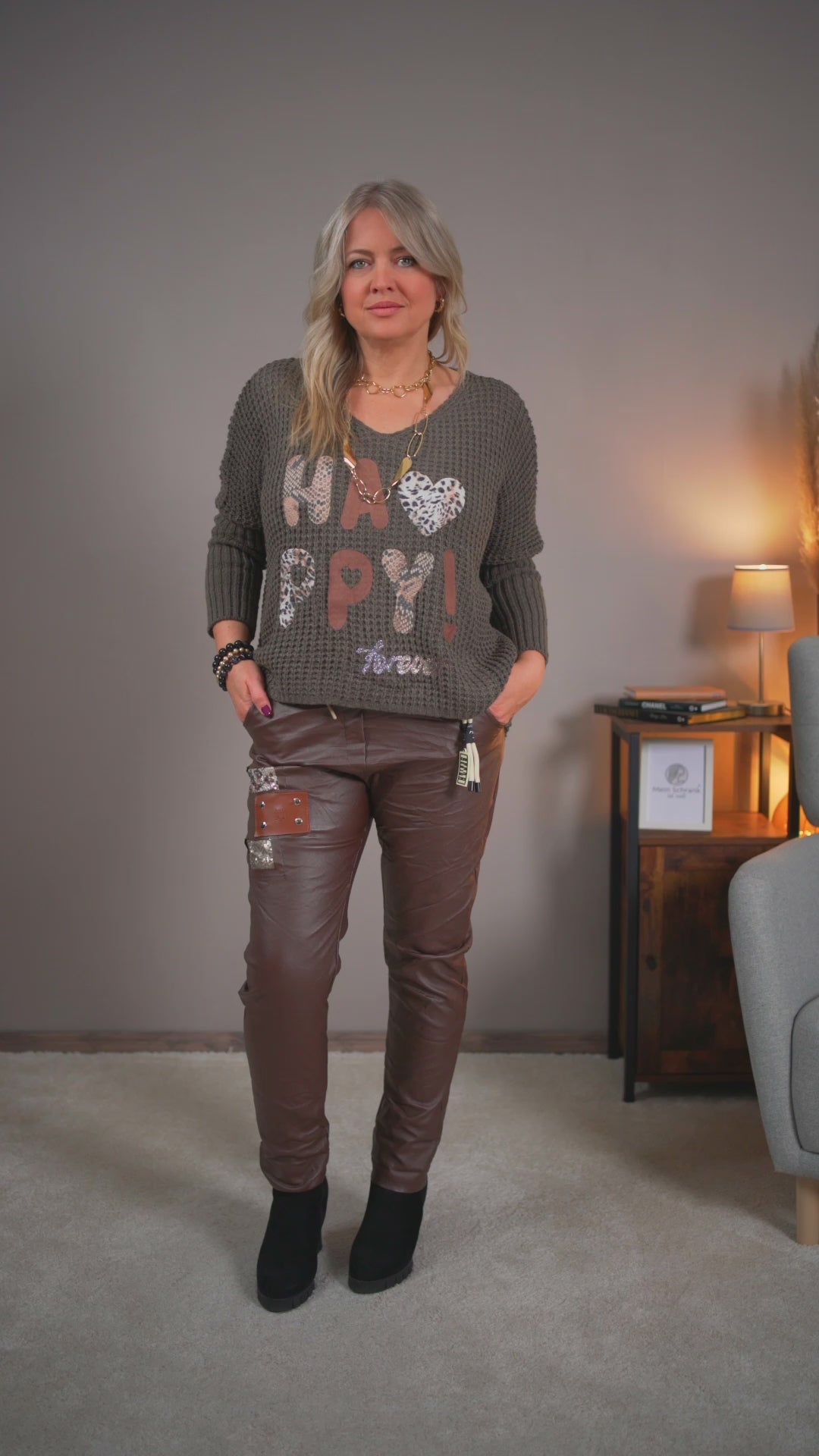 Strickpullover mit Frontprint, braun