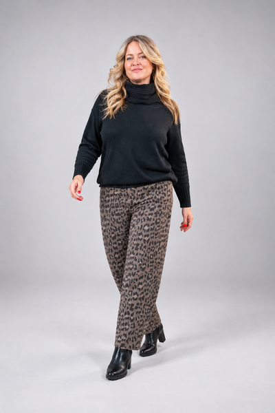 Oversize Strickpullover mit Rollkragen & Taschen, schwarz