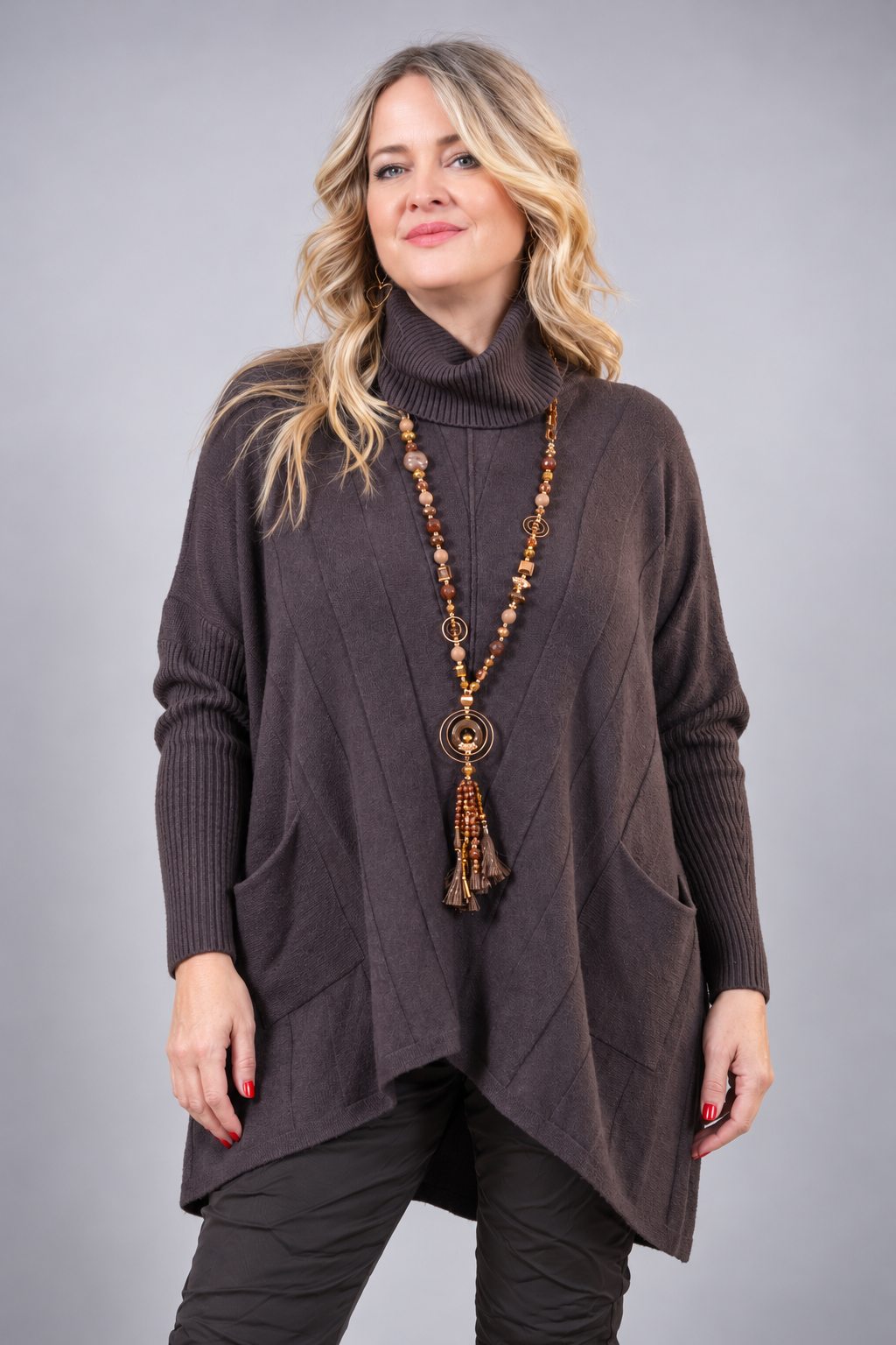 Oversize Strickpullover mit Rollkragen, schokobraun