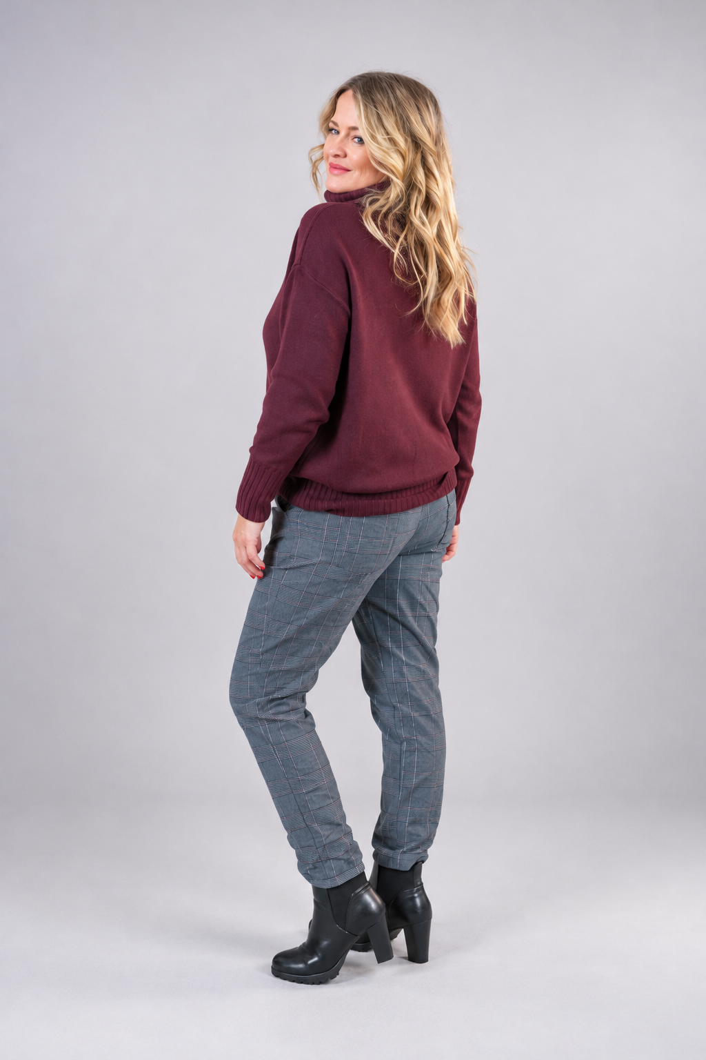 Oversize Strickpullover mit Rollkragen & Taschen, bordeaux