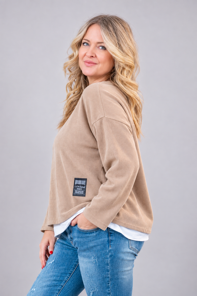 Leichter Strickpullover in Cord-Optik, camel