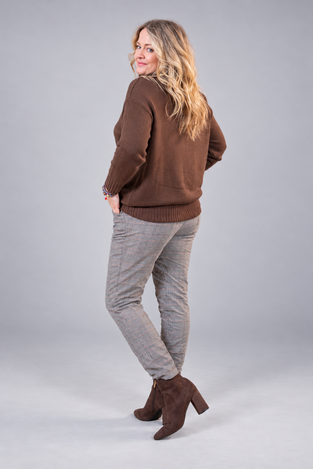 Oversize Strickpullover mit Rollkragen & Taschen, schokobraun