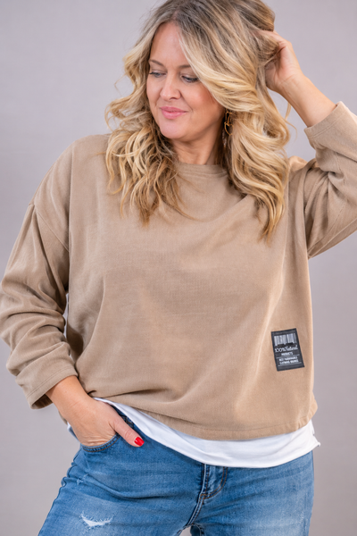 Leichter Strickpullover in Cord-Optik, camel