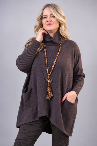 Oversize Strickpullover mit Rollkragen, schokobraun