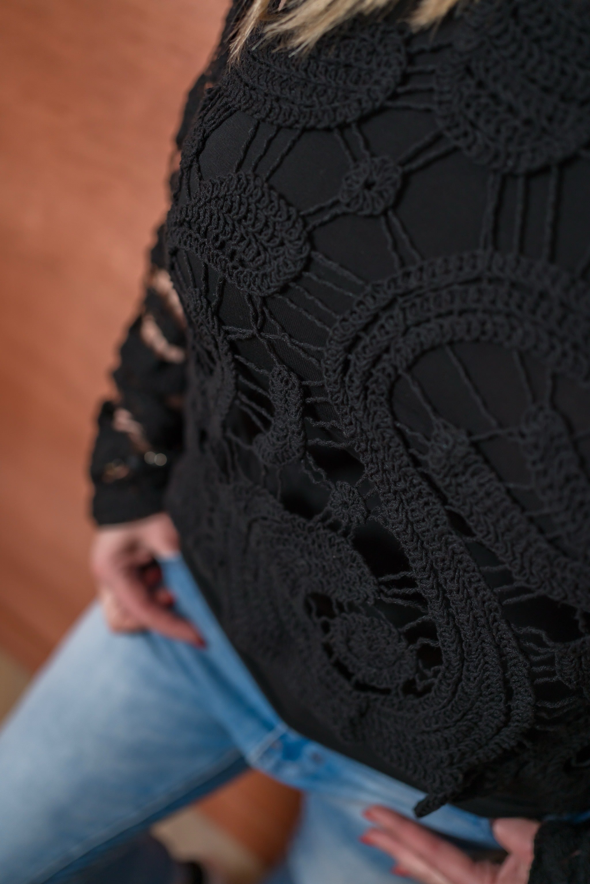 Lochpullover Ibiza in Schwarz