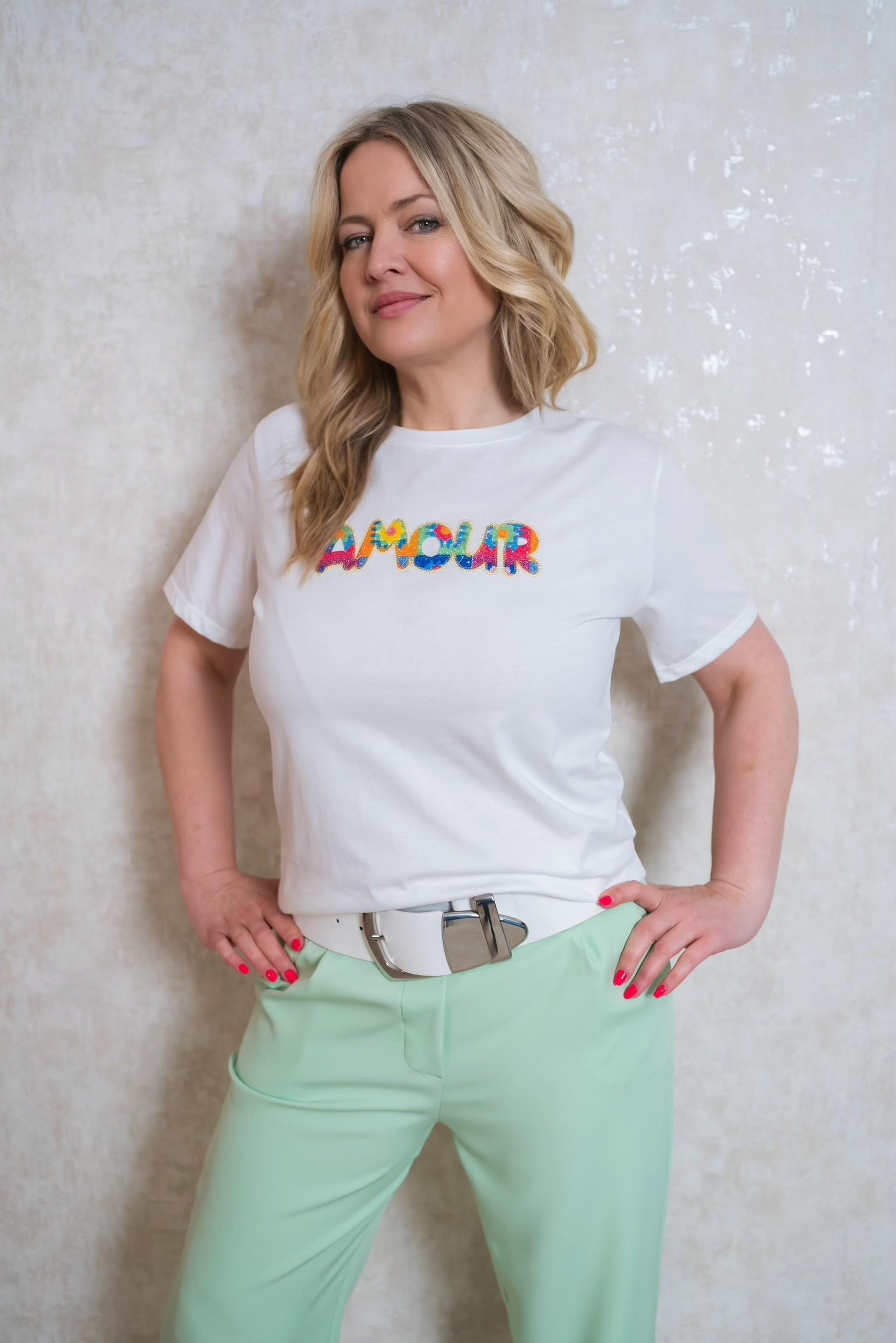 T-Shirt mit Stickerei