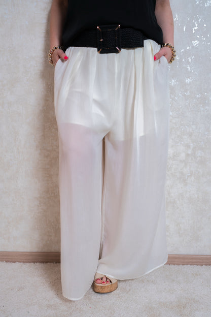 Sommerliche Hose mit weitem Bein