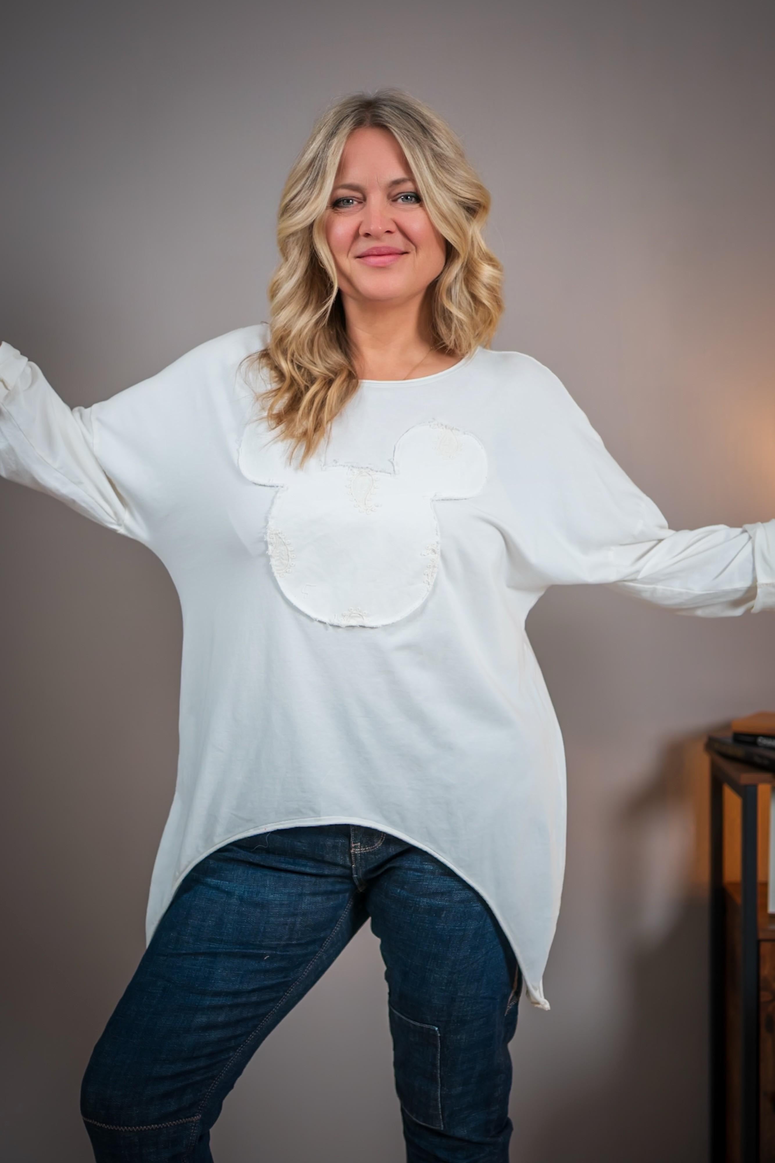 Shirt mit Aufnäher, wollweiß