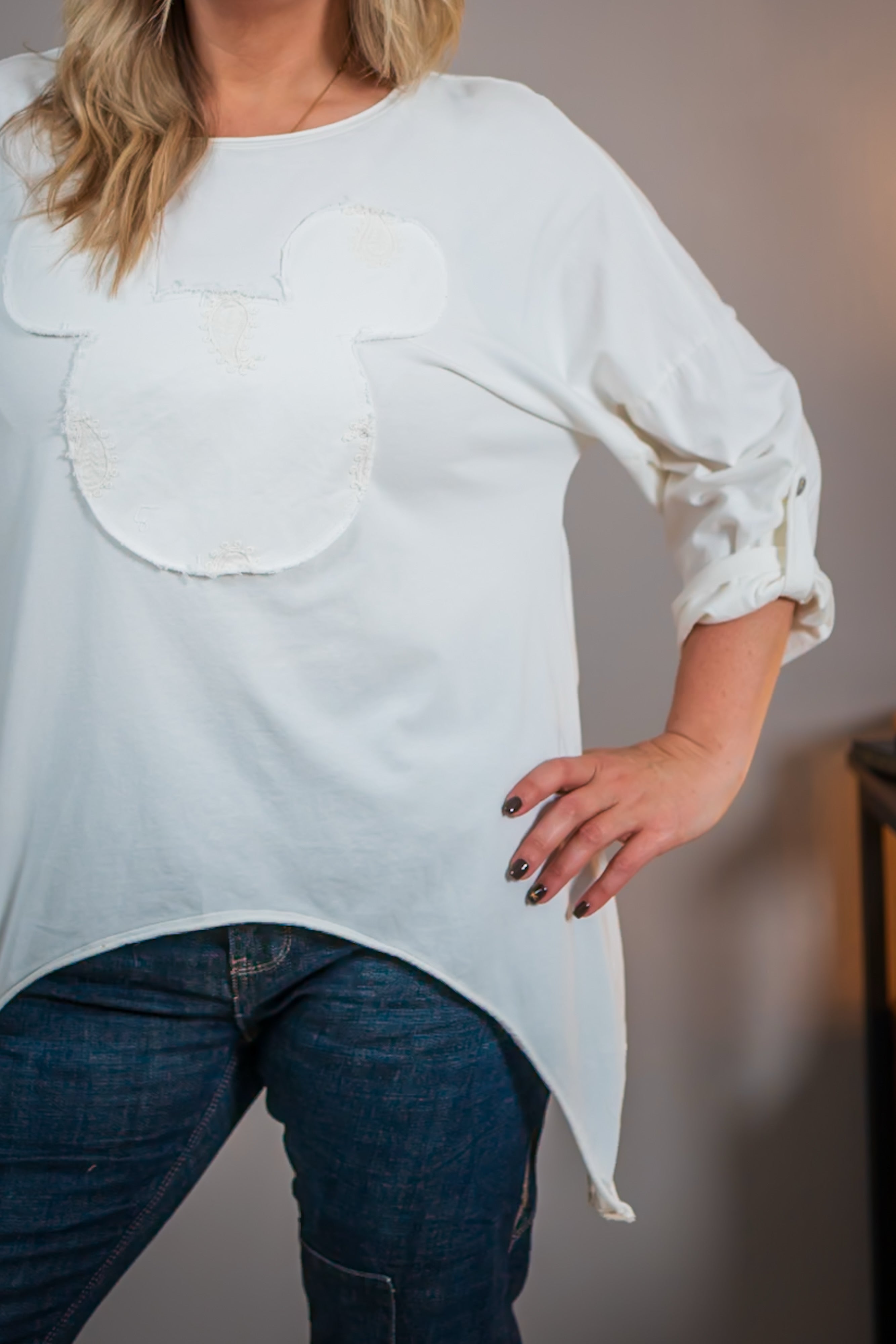 Shirt mit Aufnäher, wollweiß