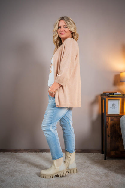 Feinstrickjacke aus Viskosegemisch, creme-beige