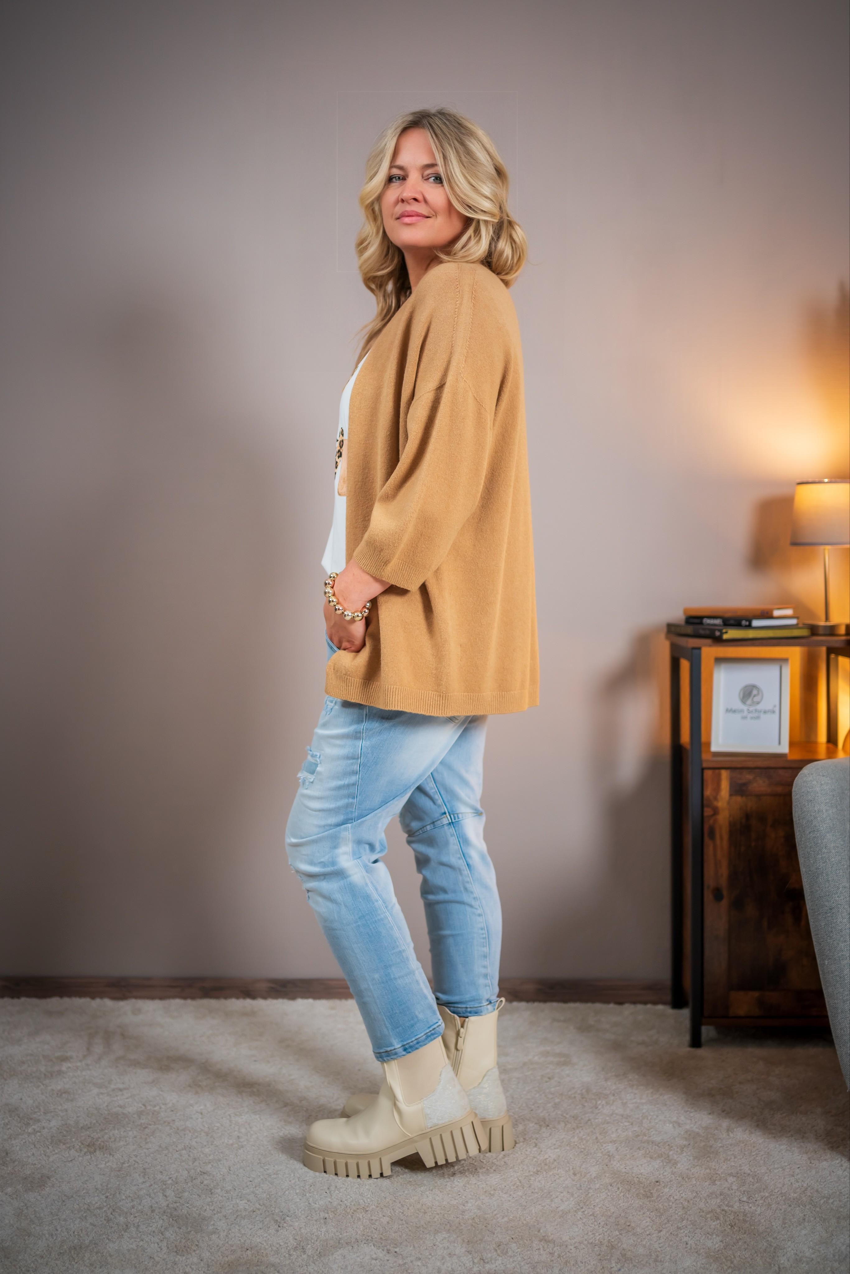 Feinstrickjacke aus Viskosegemisch, camel